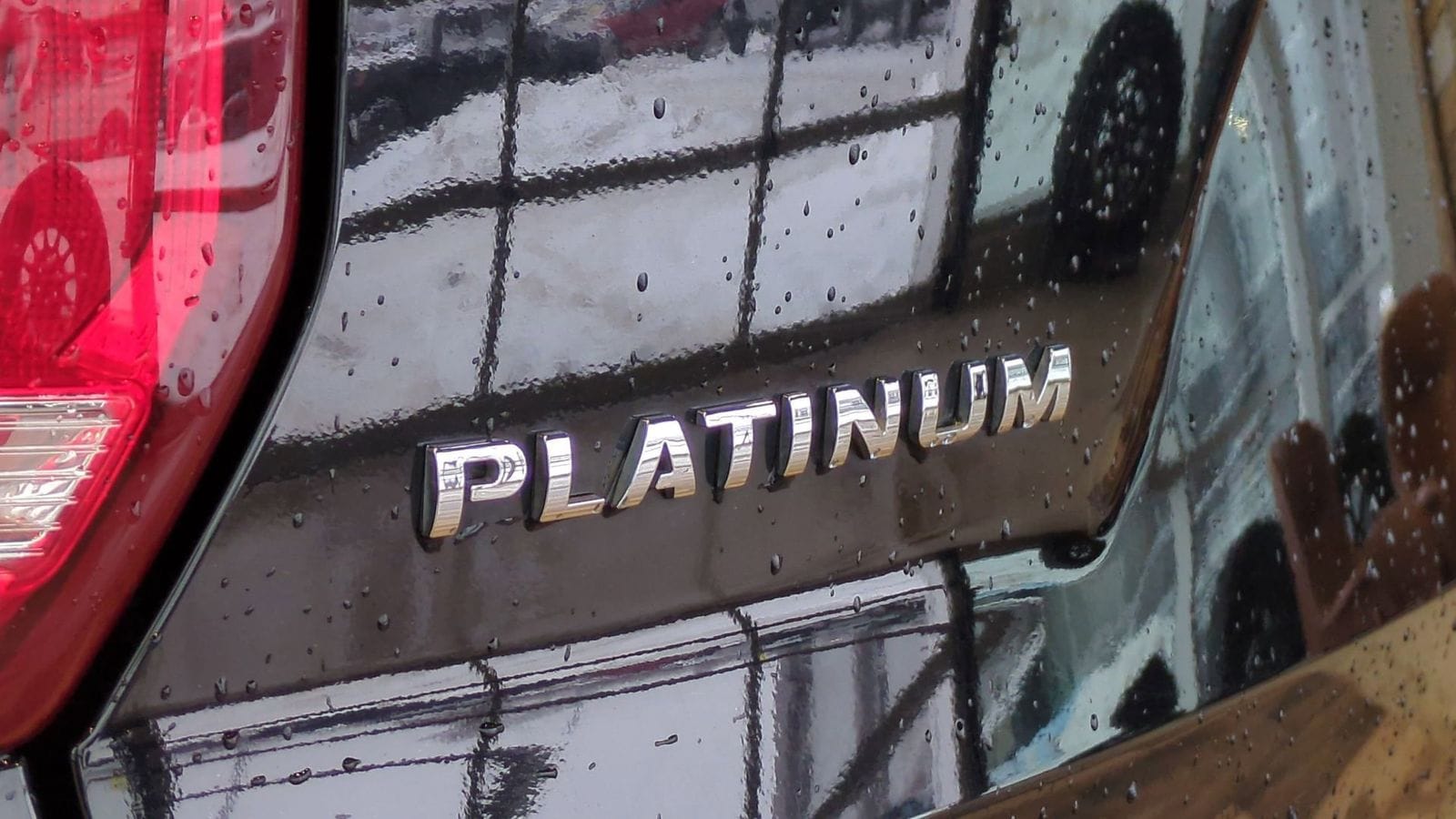 Thumbnail: 2016 Ford Explorer - 13