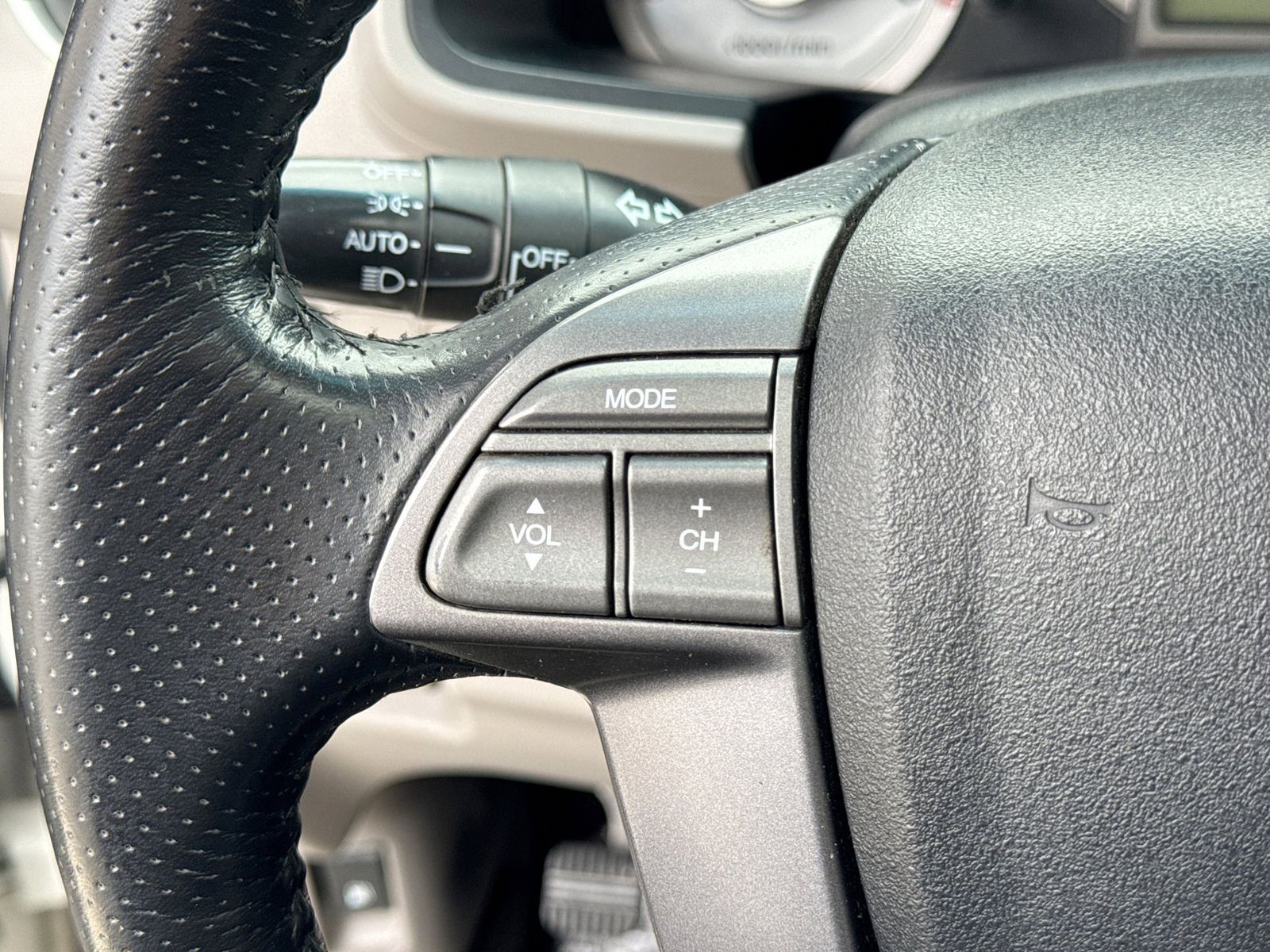 Thumbnail: 2010 Honda Pilot - 23