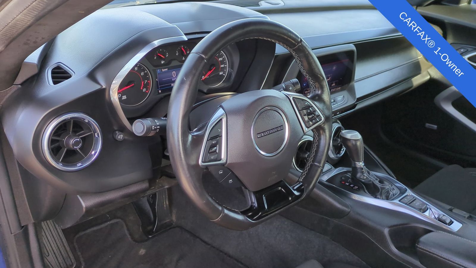 2020 Chevrolet Camaro 1LT photo 2