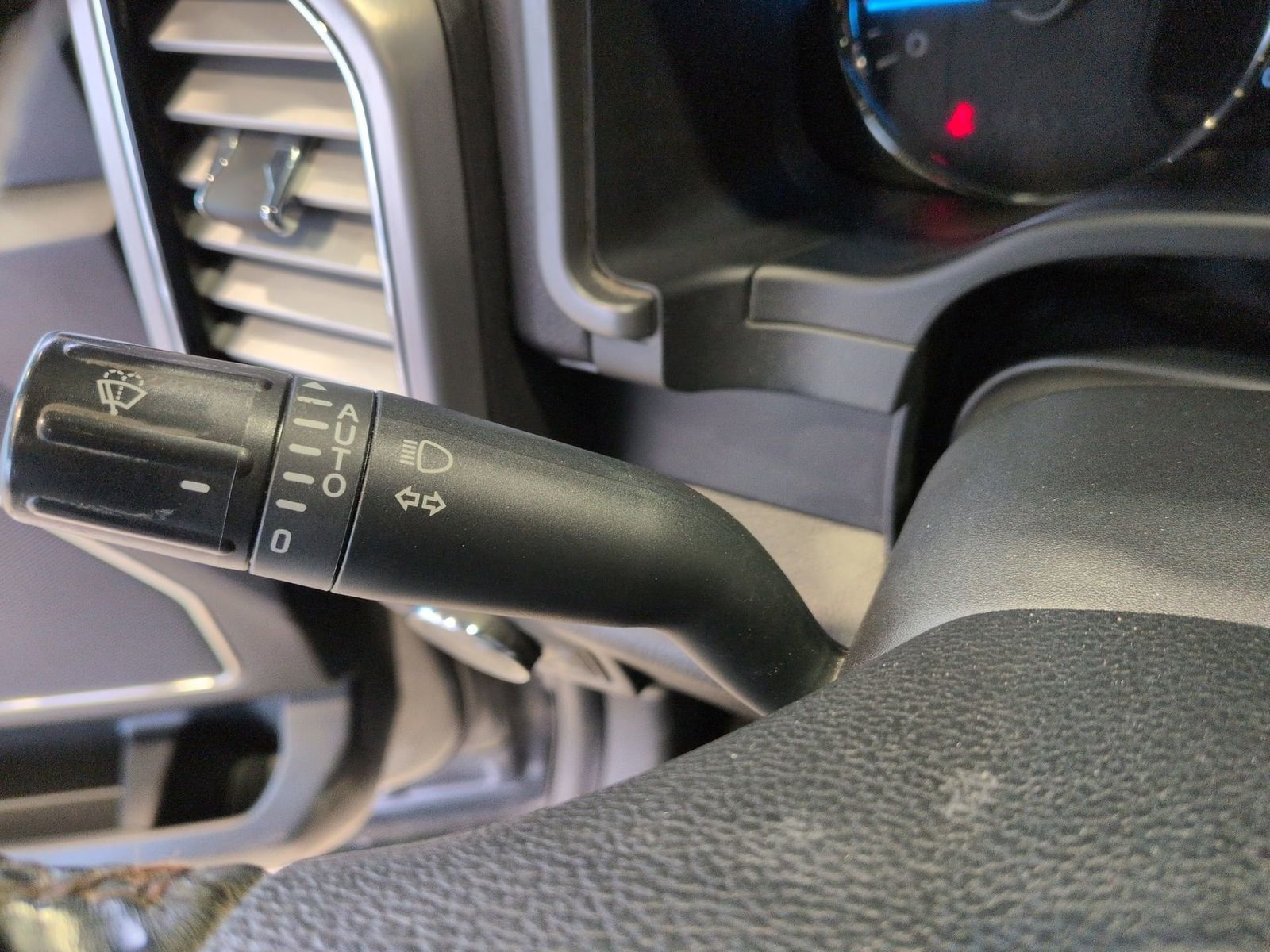 Thumbnail: 2018 Ford F-150 - 32