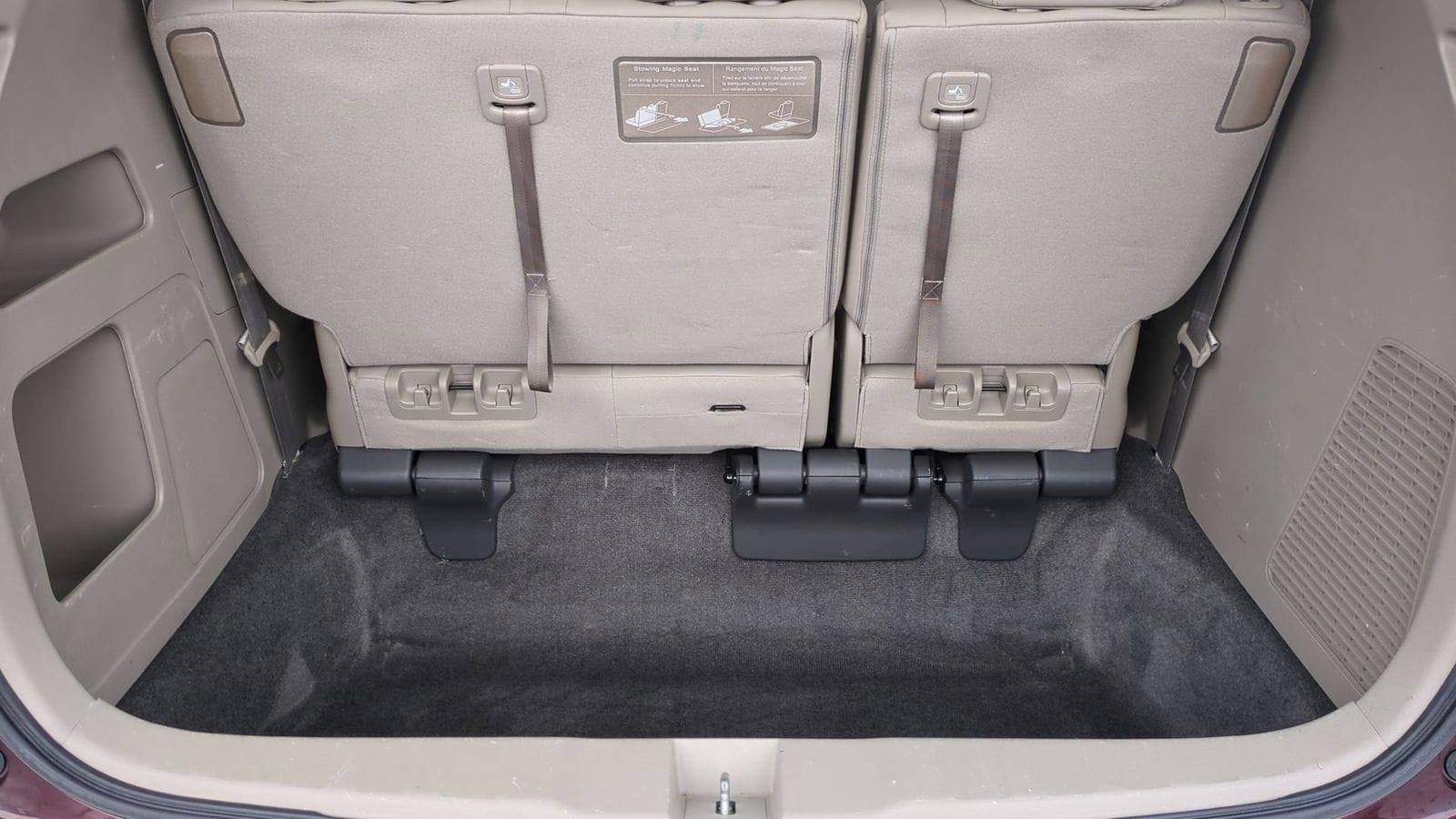 Thumbnail: 2012 Honda Odyssey - 35