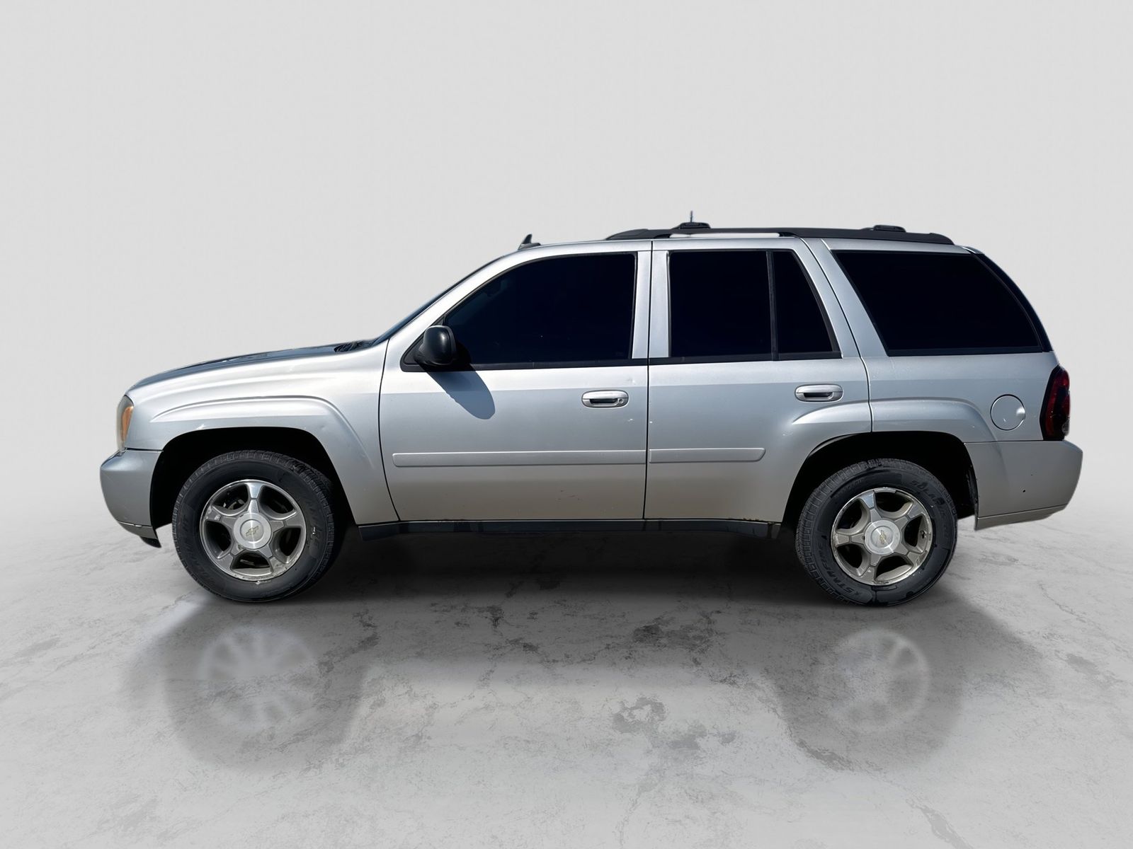 Thumbnail: 2008 Chevrolet TrailBlazer - 2