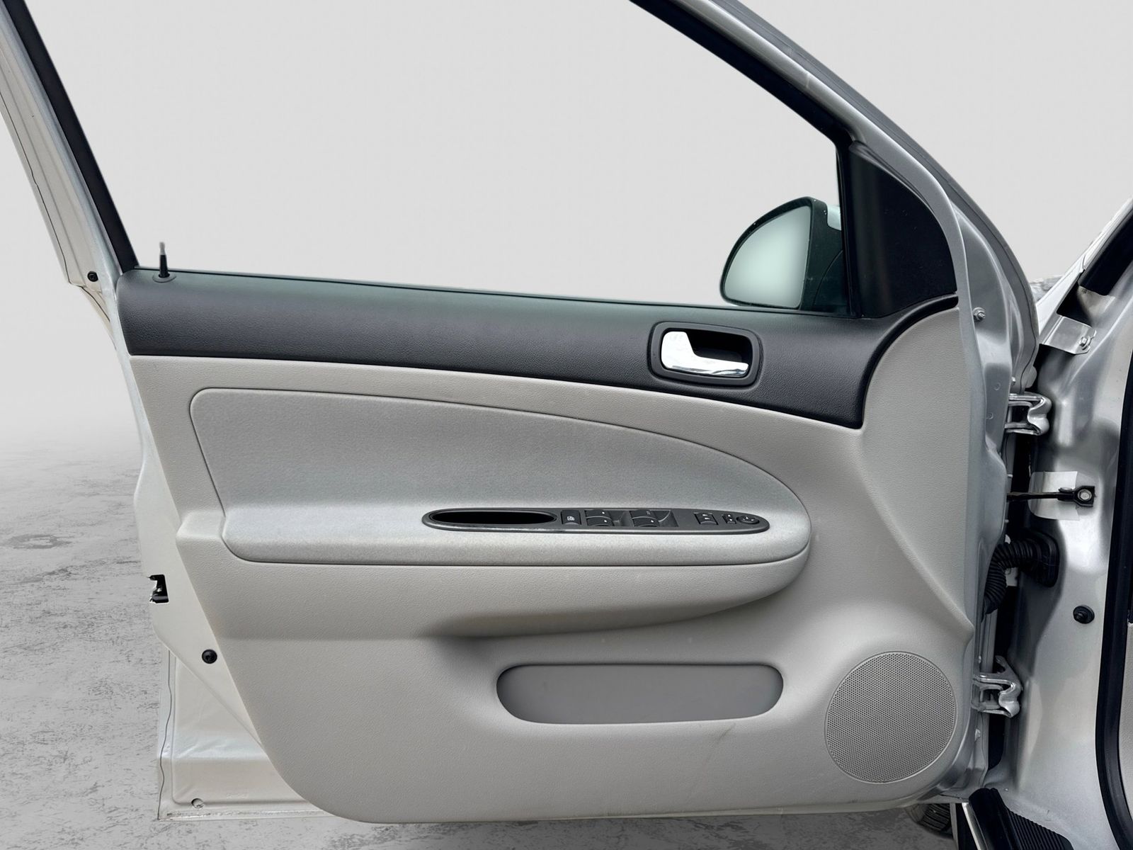 Thumbnail: 2009 Chevrolet Cobalt - 30