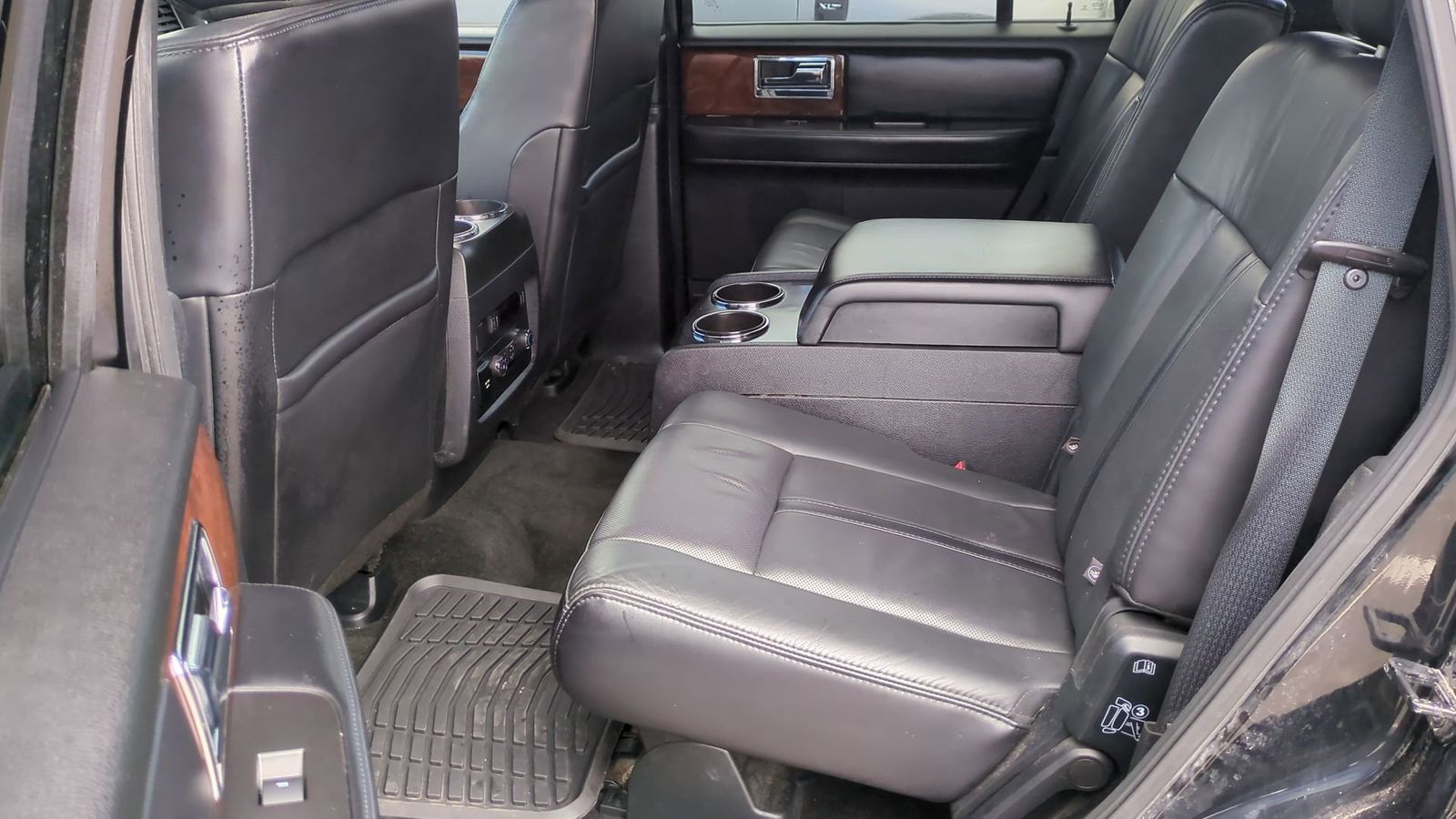 Thumbnail: 2016 Lincoln Navigator - 15