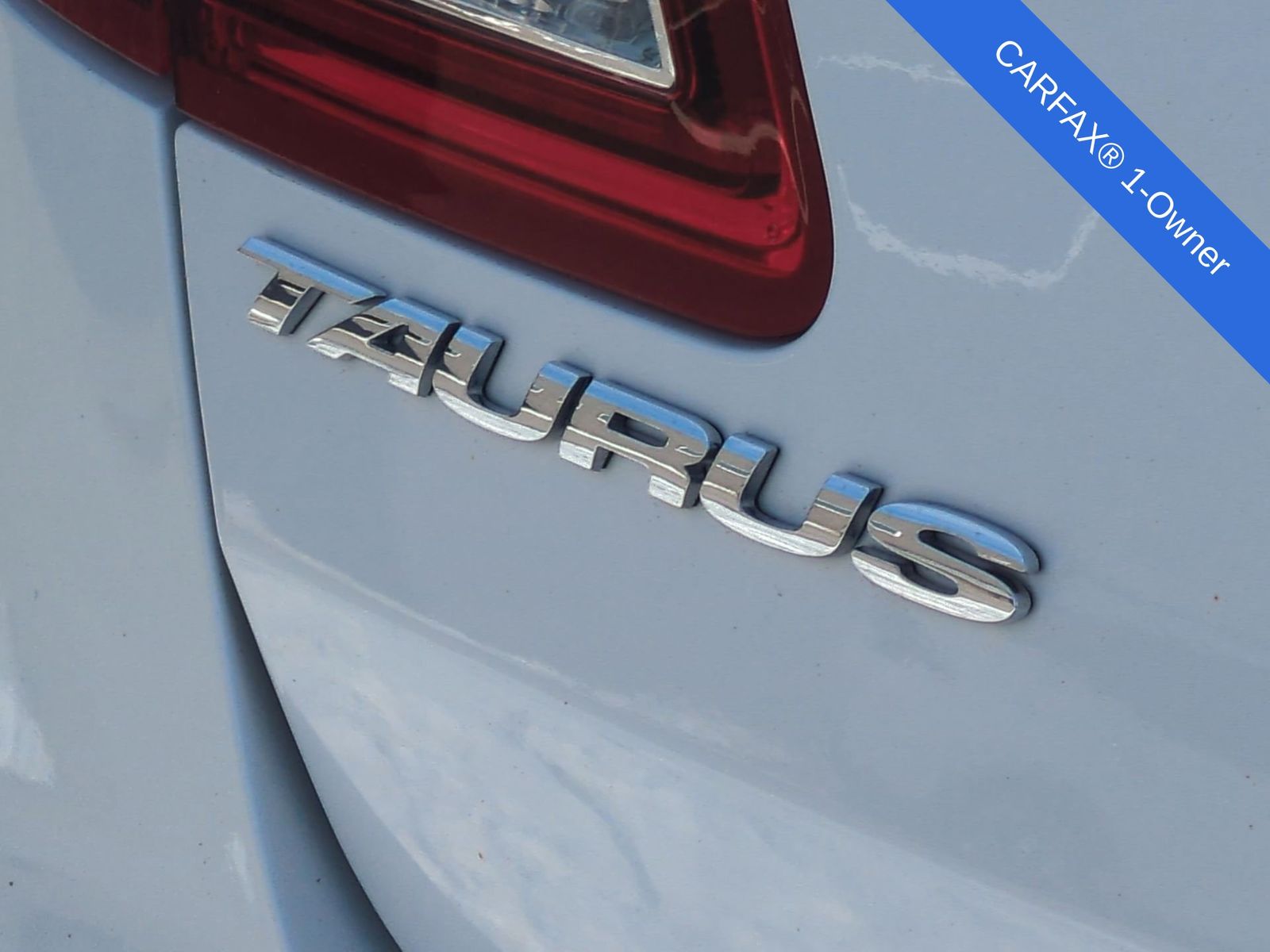 Thumbnail: 2018 Ford Taurus - 15
