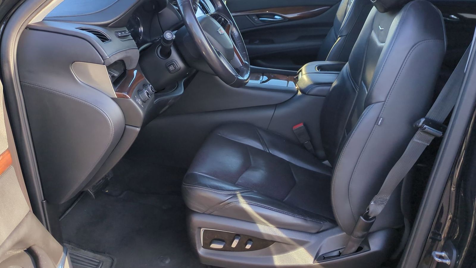 Thumbnail: 2020 Cadillac Escalade - 14