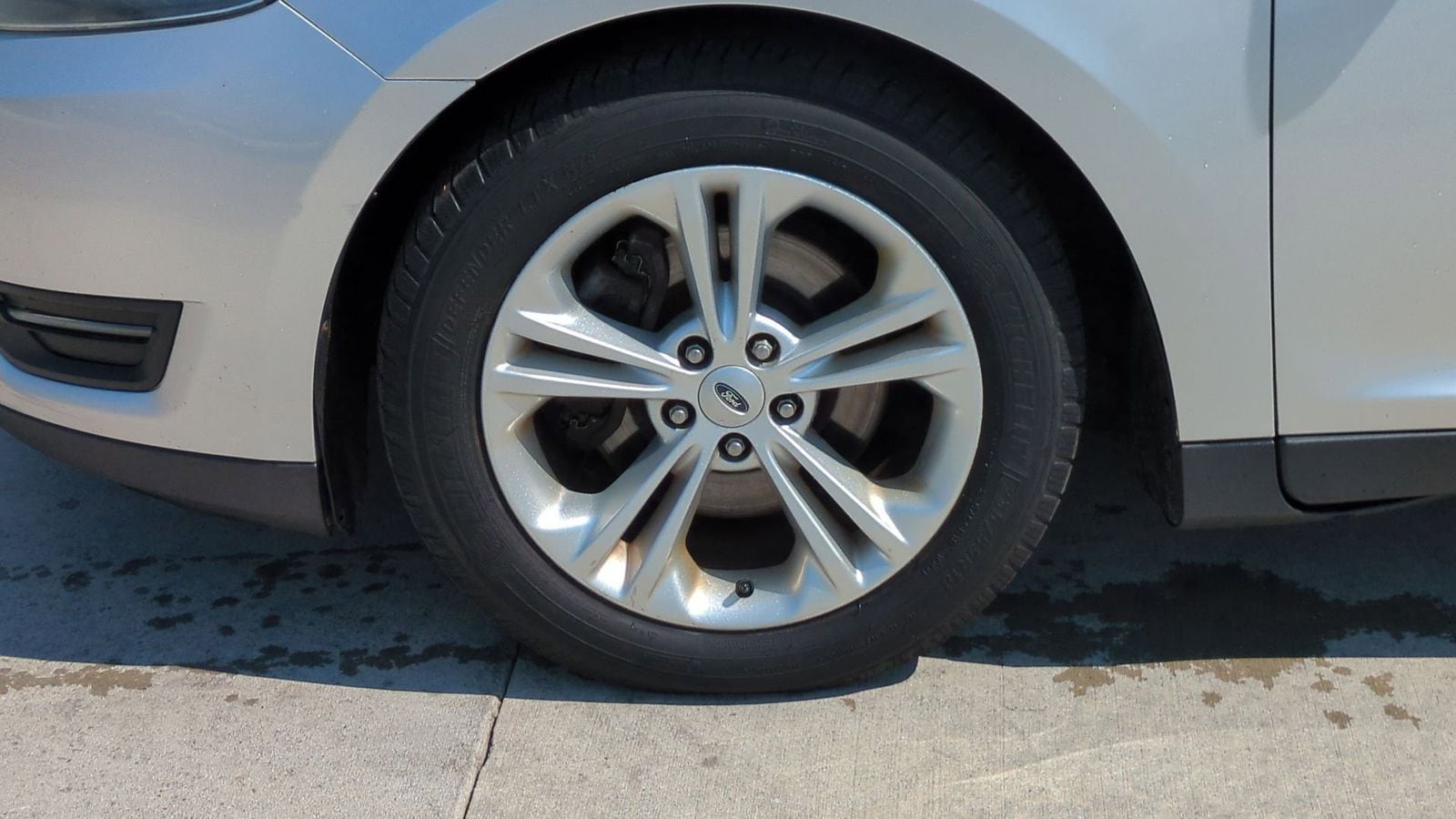 Thumbnail: 2014 Ford Taurus - 12