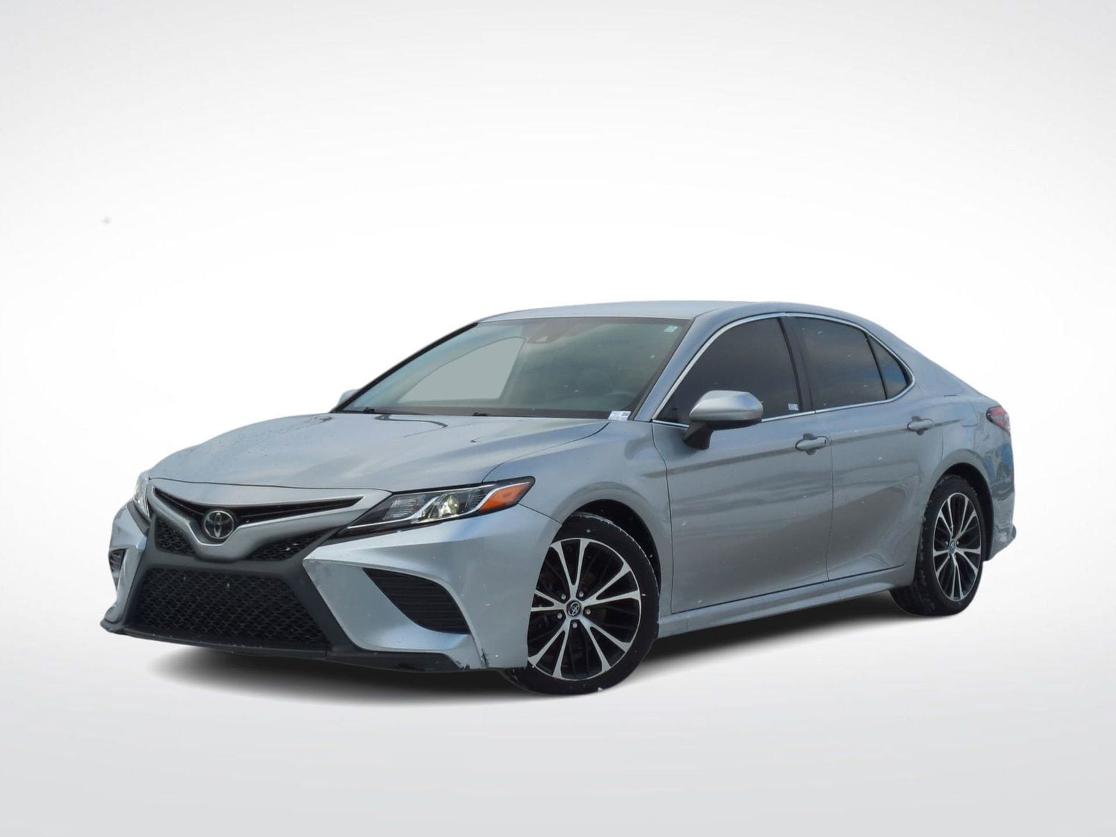 2019 Toyota Camry SE's photo