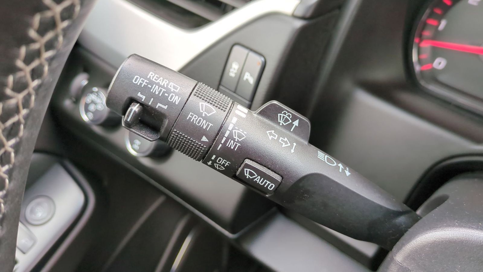 Thumbnail: 2015 GMC Yukon - 26