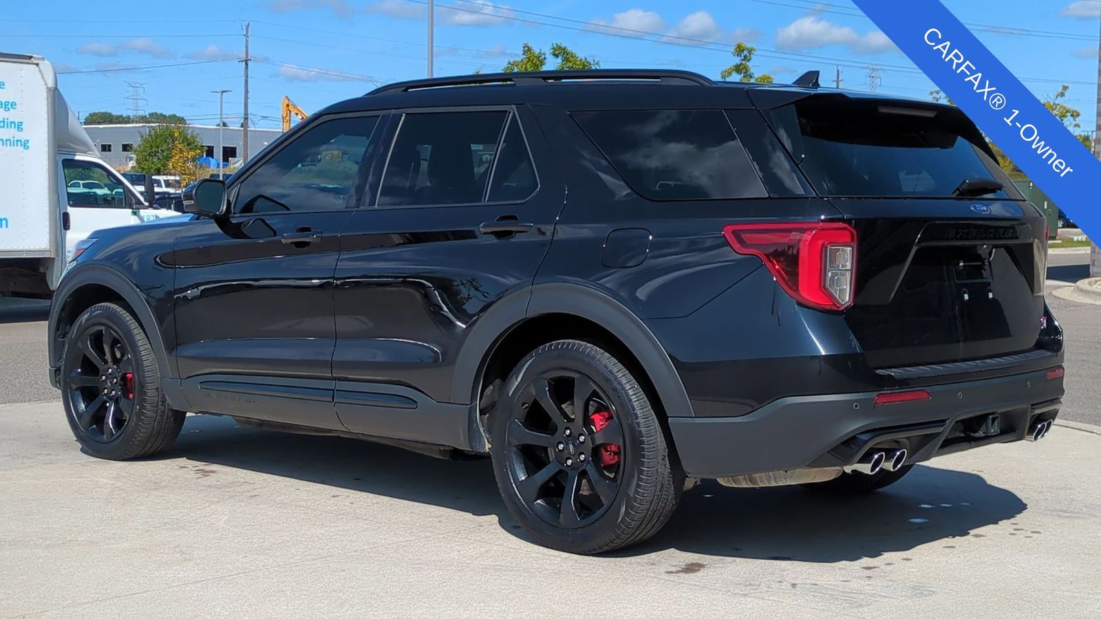 2024 Ford Explorer ST photo 2