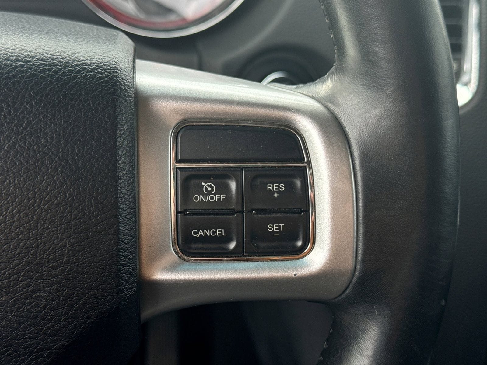 Thumbnail: 2012 Dodge Durango - 28