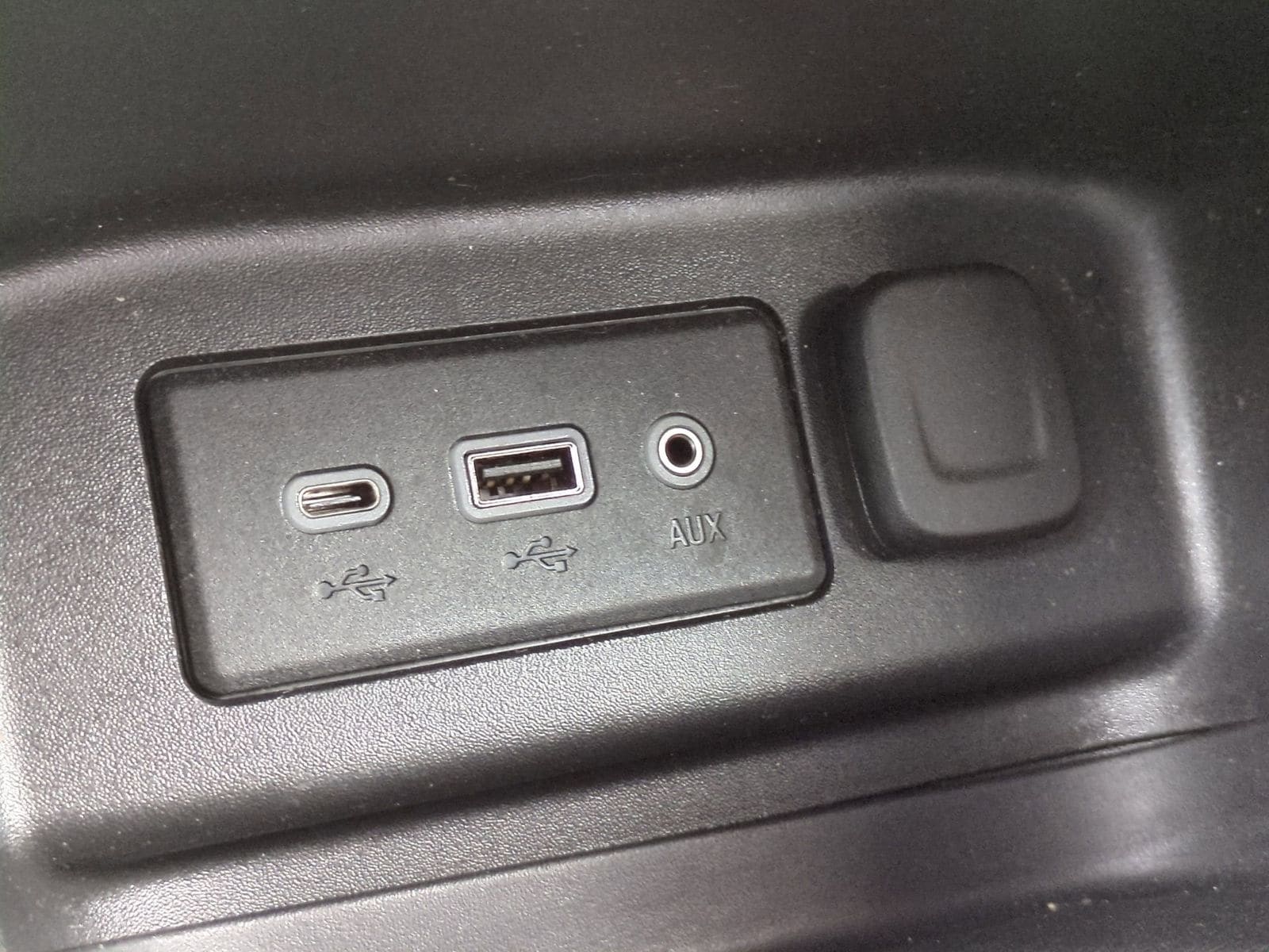 Thumbnail: 2019 Chevrolet Equinox - 36