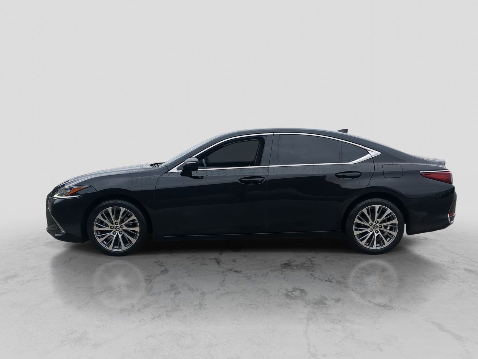 Thumbnail: 2021 Lexus ES - 3