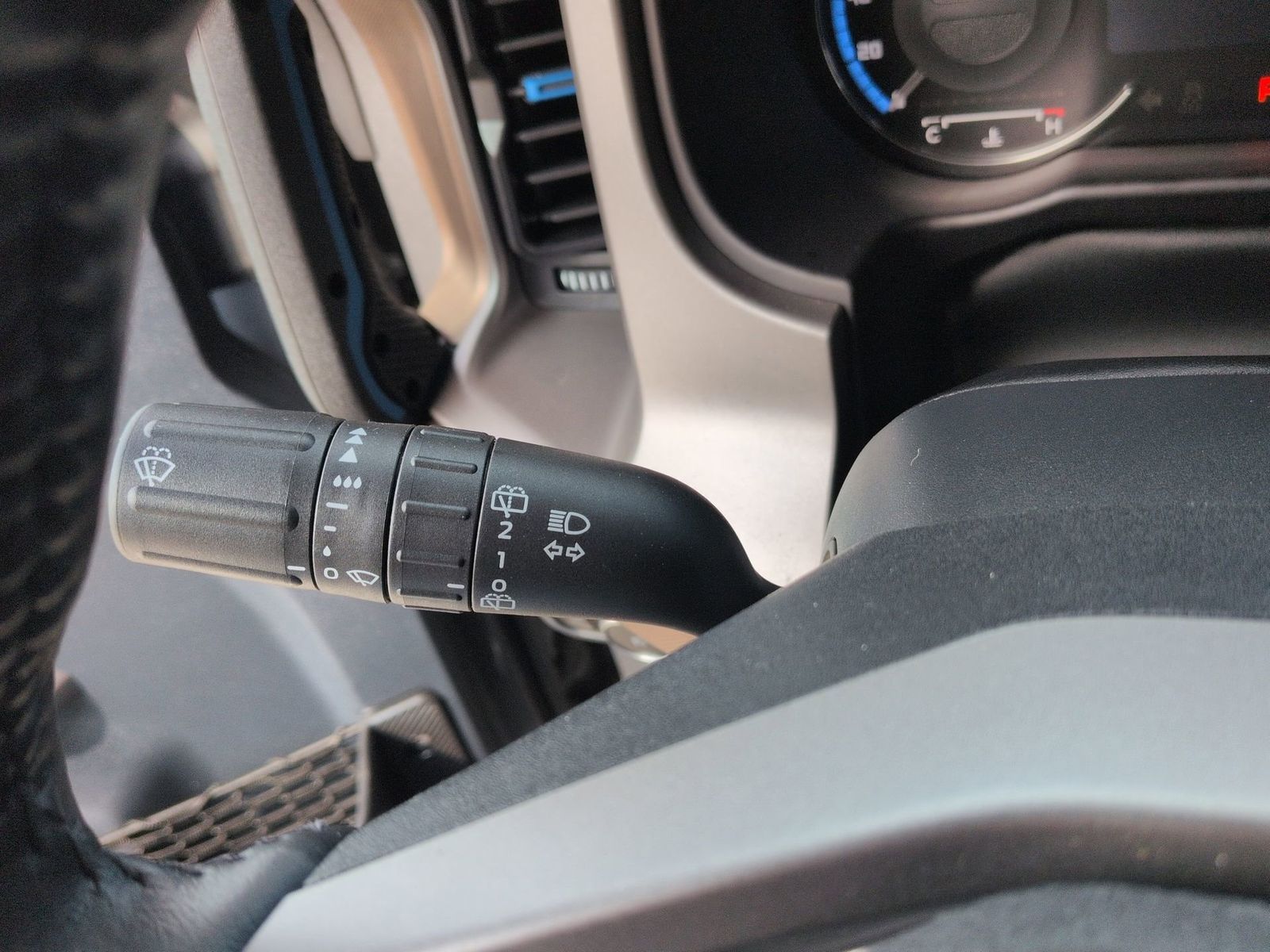 Thumbnail: 2023 Ford Bronco - 33