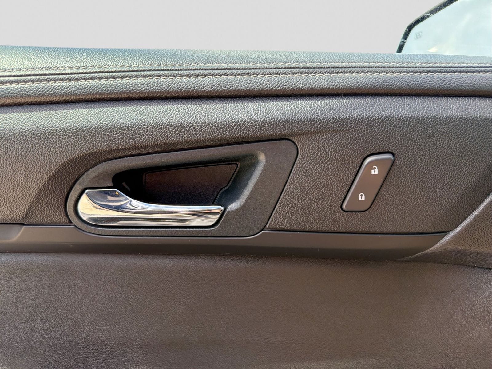 Thumbnail: 2015 Chevrolet Traverse - 20
