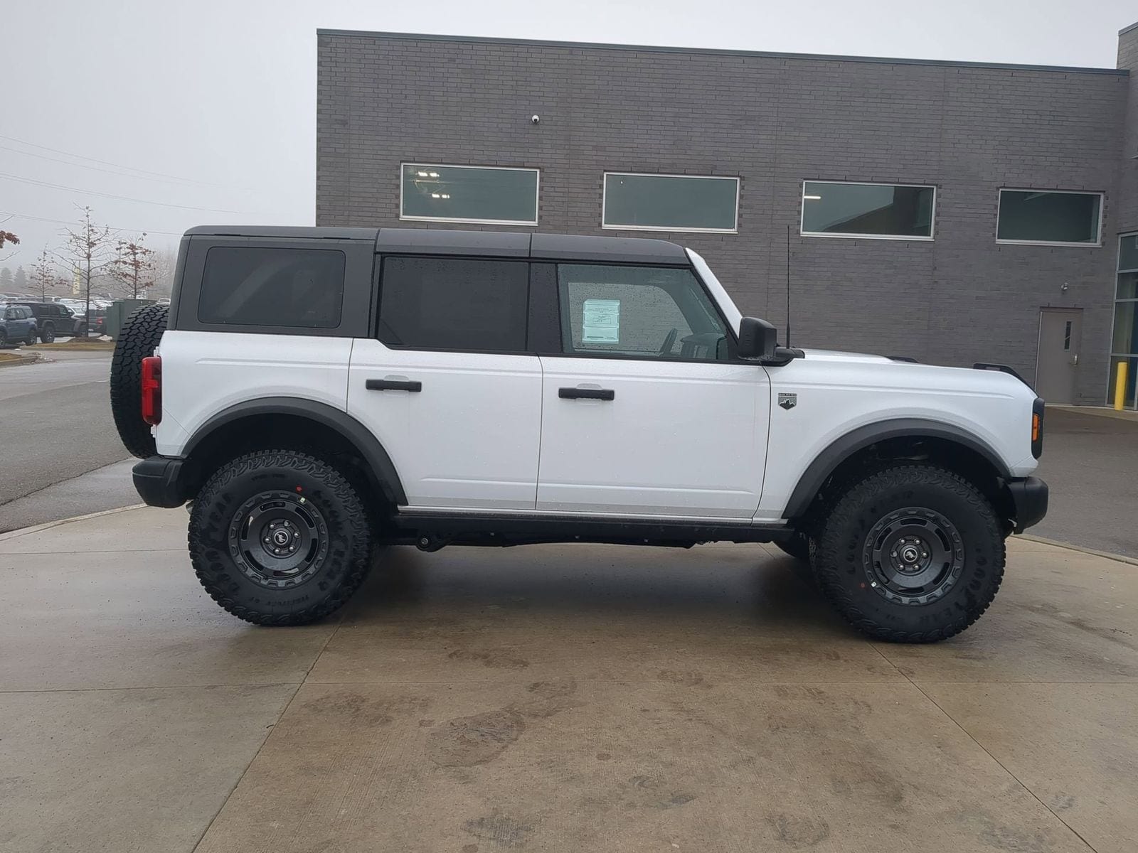 Thumbnail: 2025 Ford Bronco - 8