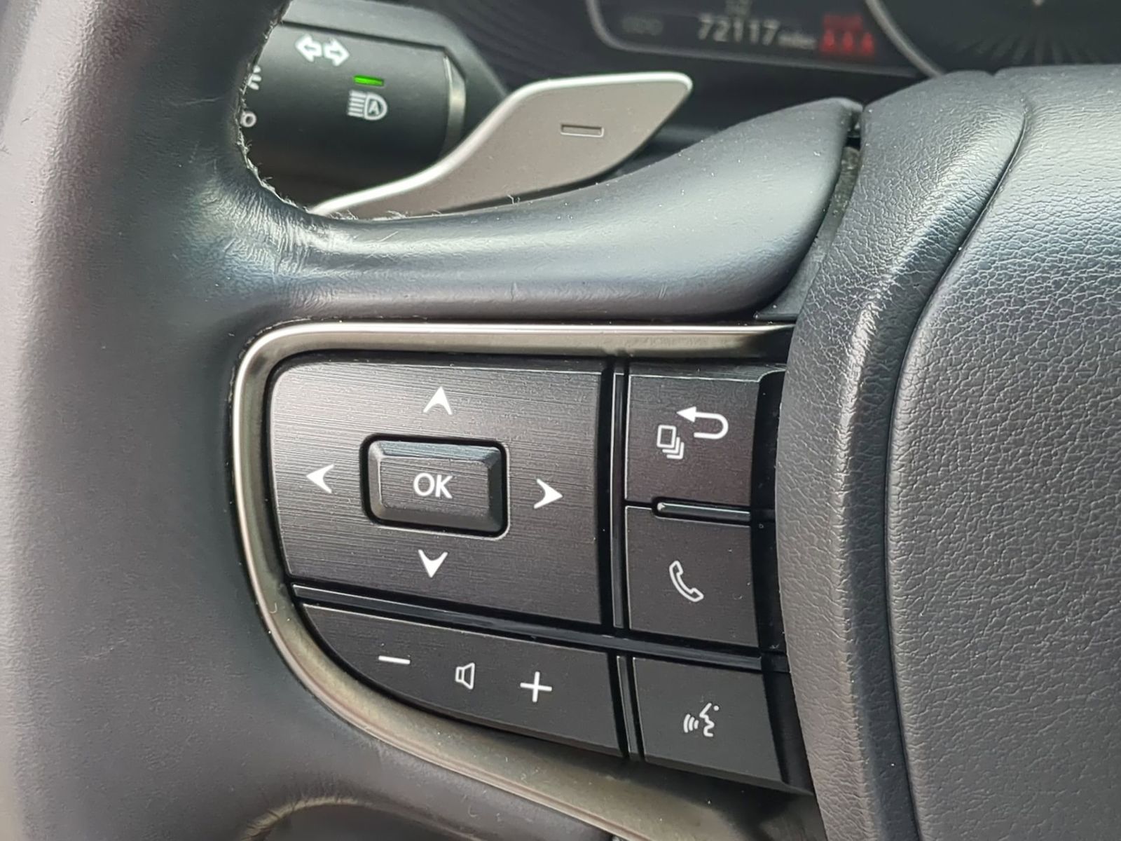 Thumbnail: 2021 Lexus ES - 28