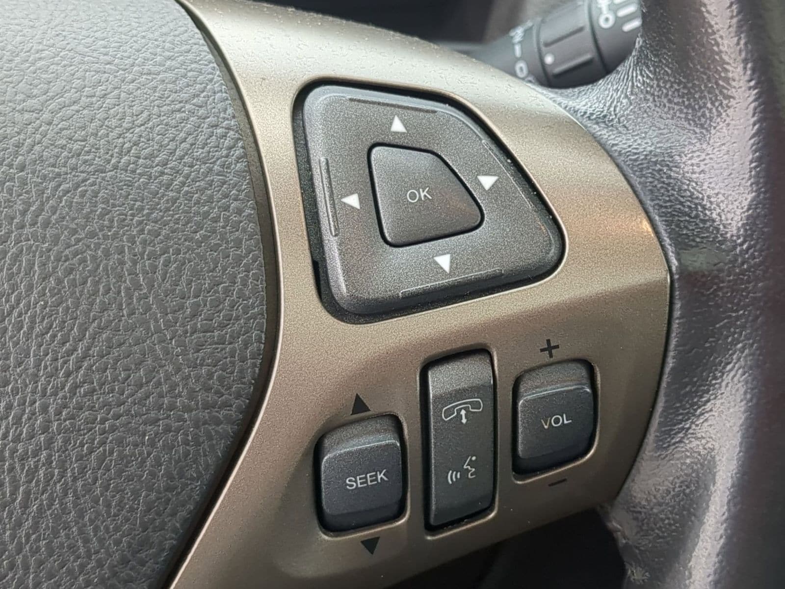 Thumbnail: 2011 Lincoln MKX - 29