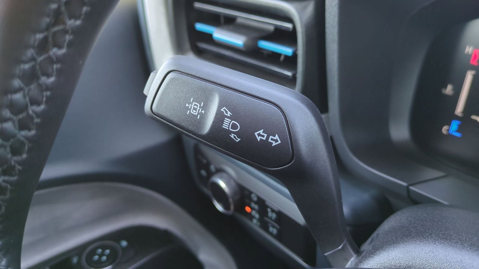 Thumbnail: 2025 Ford Maverick - 25