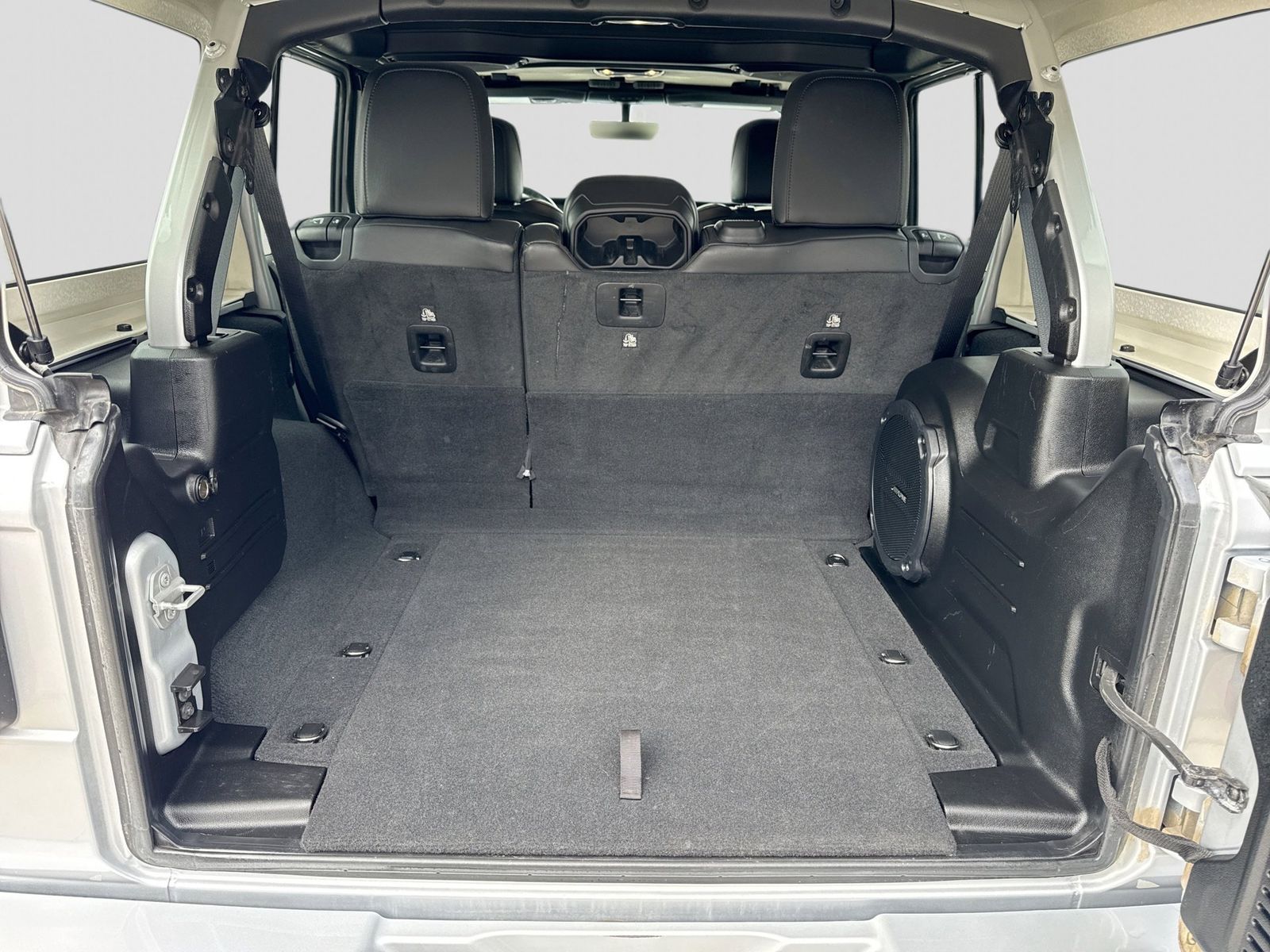 Thumbnail: 2022 Jeep Wrangler - 37