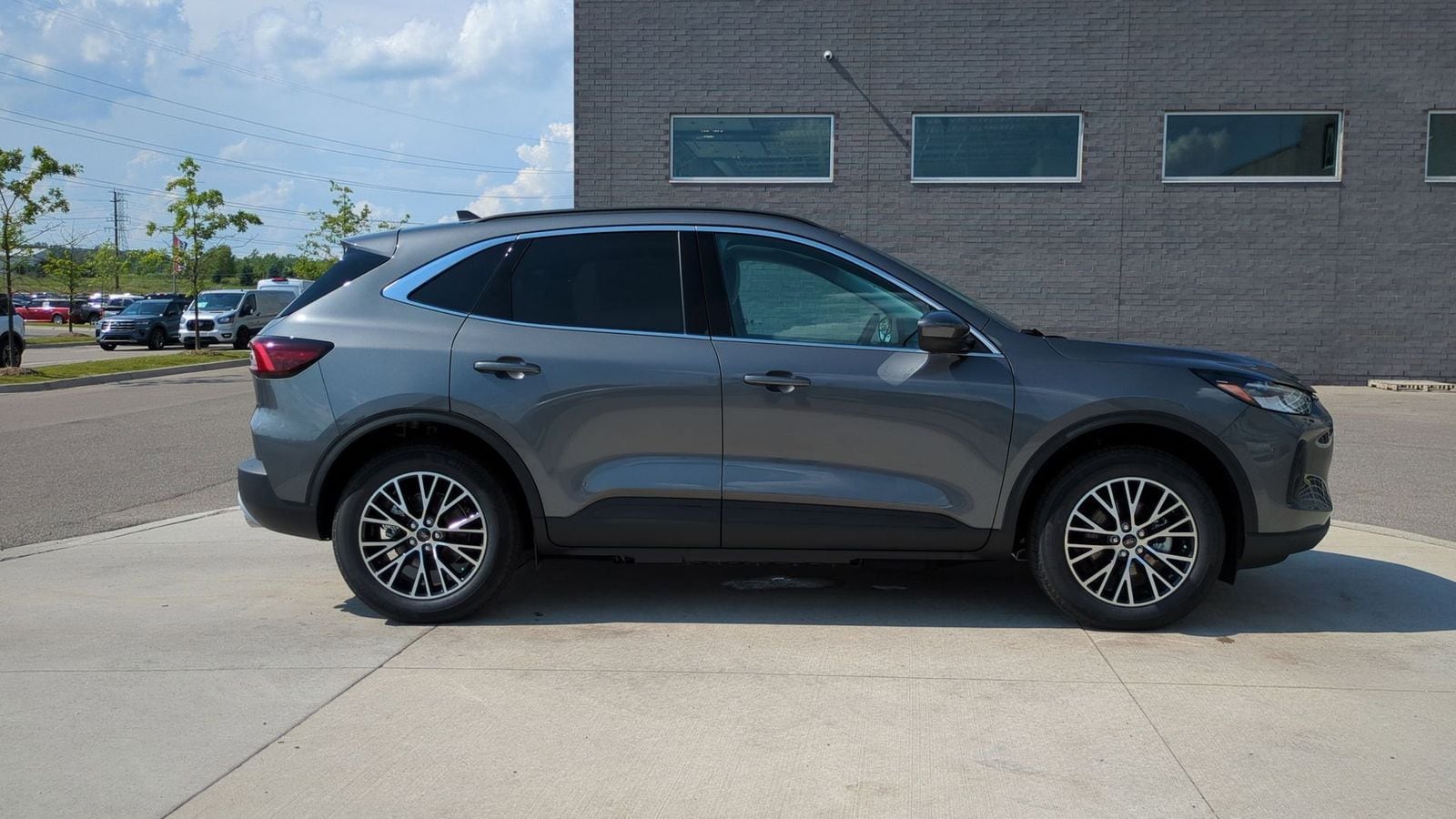 Thumbnail: 2025 Ford Escape - 7