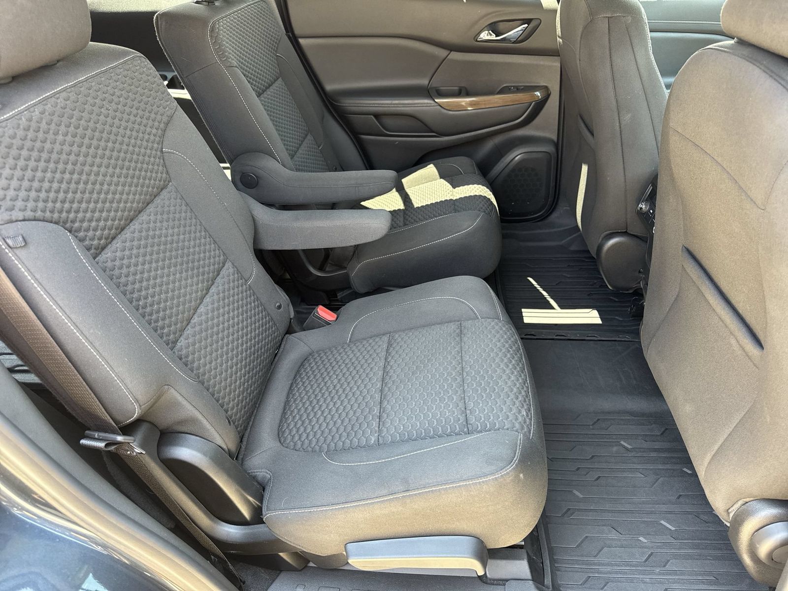 Thumbnail: 2019 GMC Acadia - 22