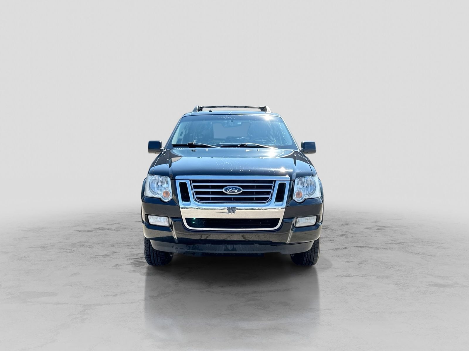 Thumbnail: 2010 Ford Explorer Sport Trac - 10