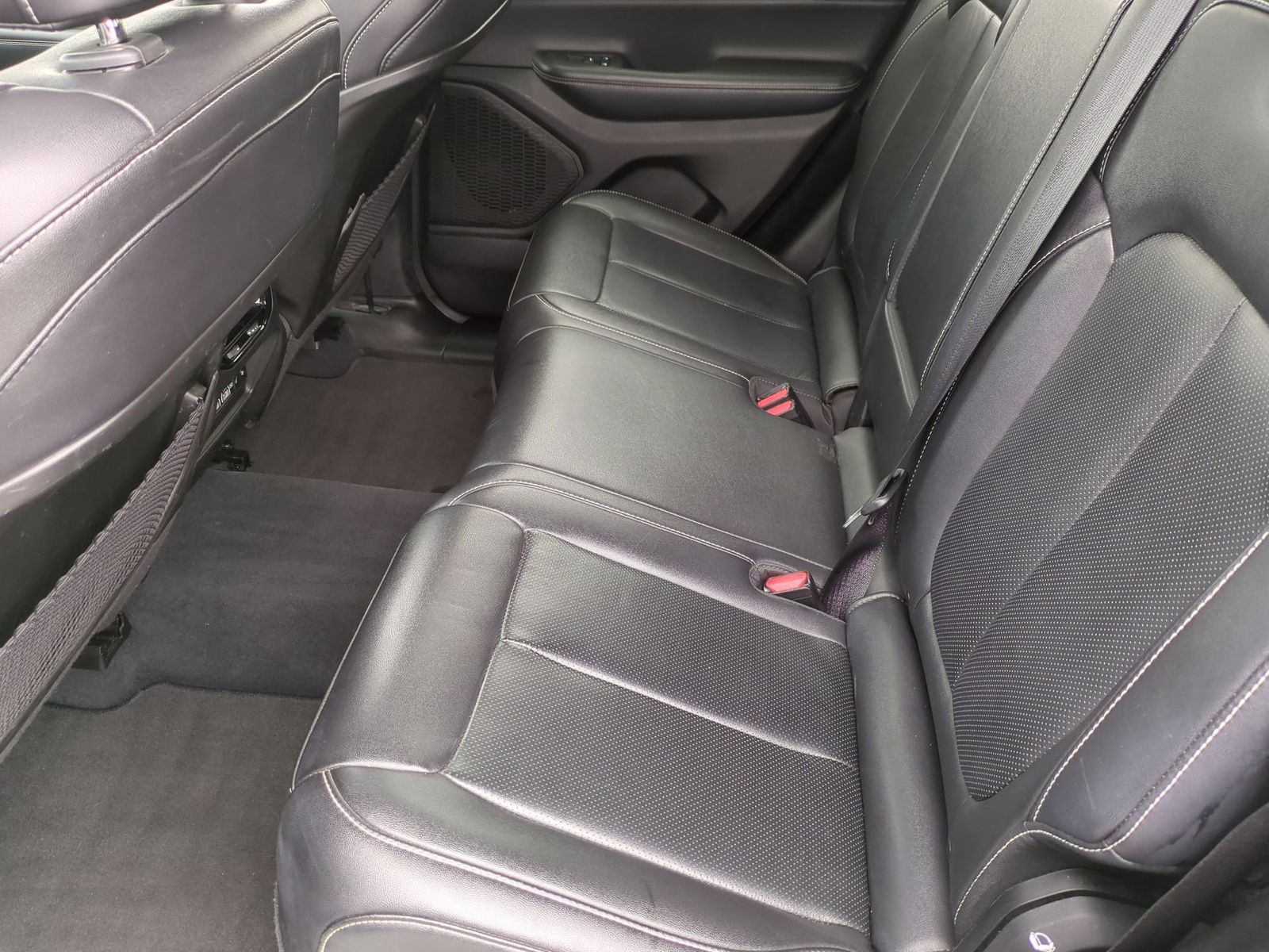 Thumbnail: 2023 Jeep Grand Cherokee - 24