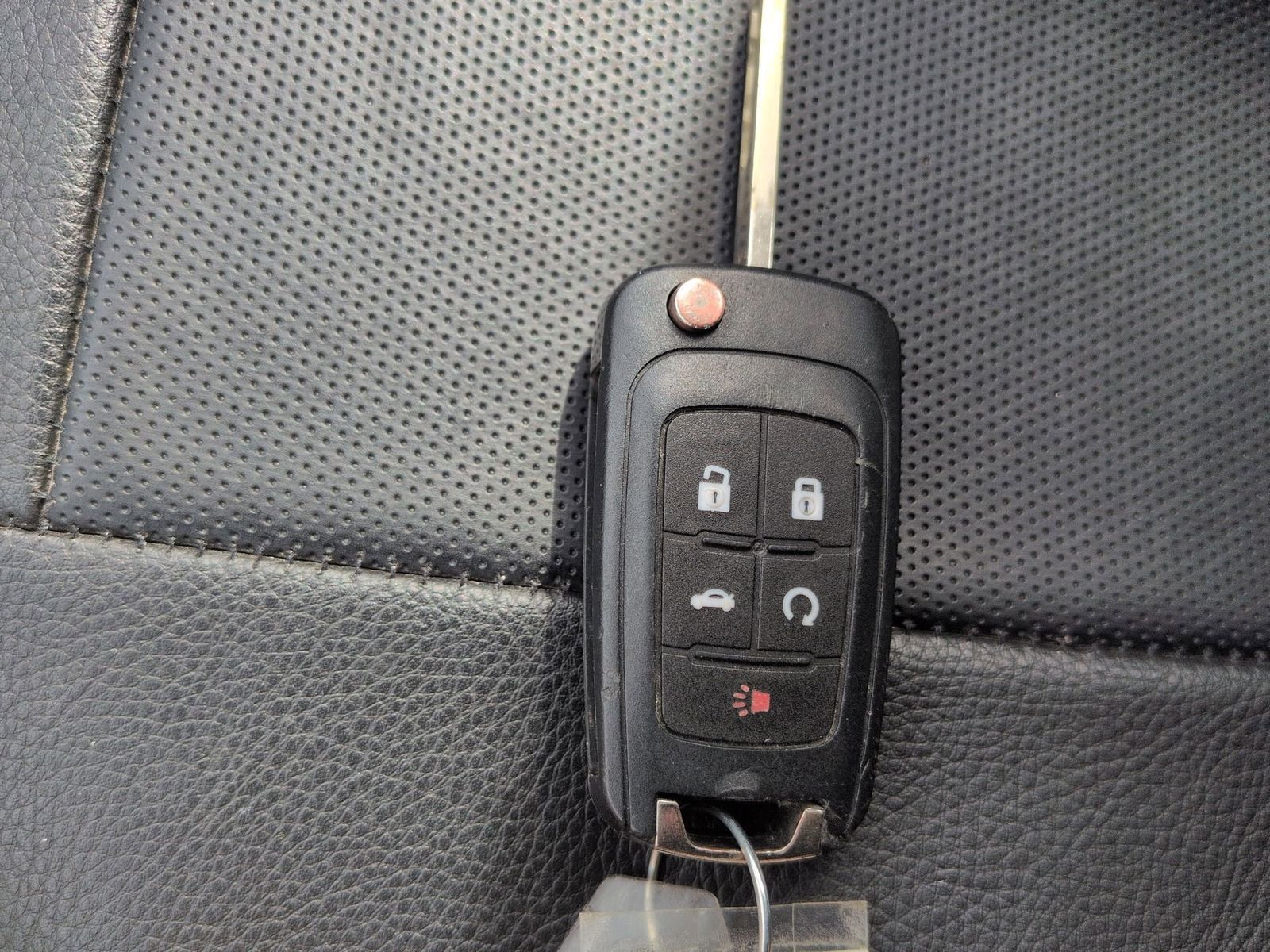 Thumbnail: 2013 Chevrolet Malibu - 21