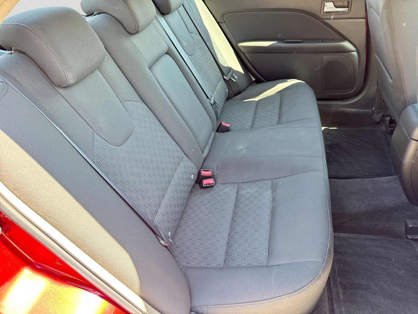 Thumbnail: 2010 Ford Fusion - 20