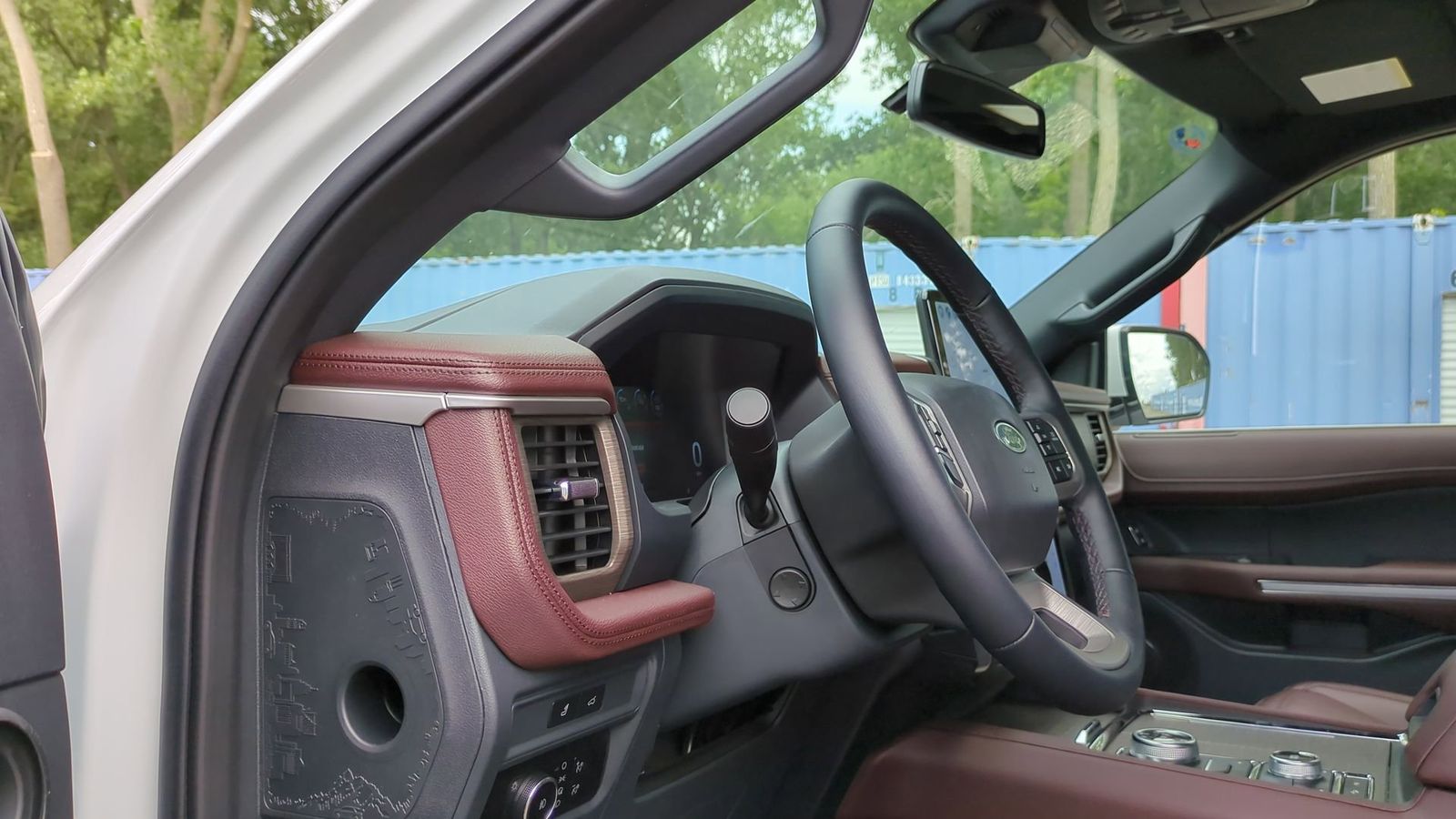 2024 Ford Expedition MAX Limited photo 2