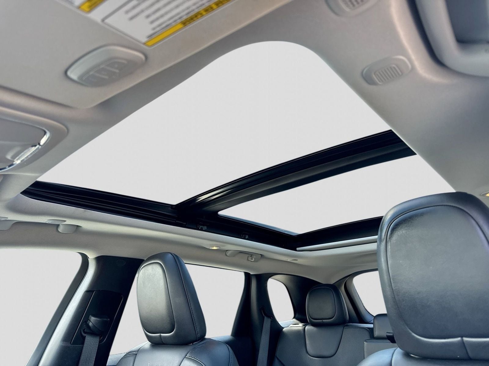 Thumbnail: 2021 Jeep Cherokee - 19