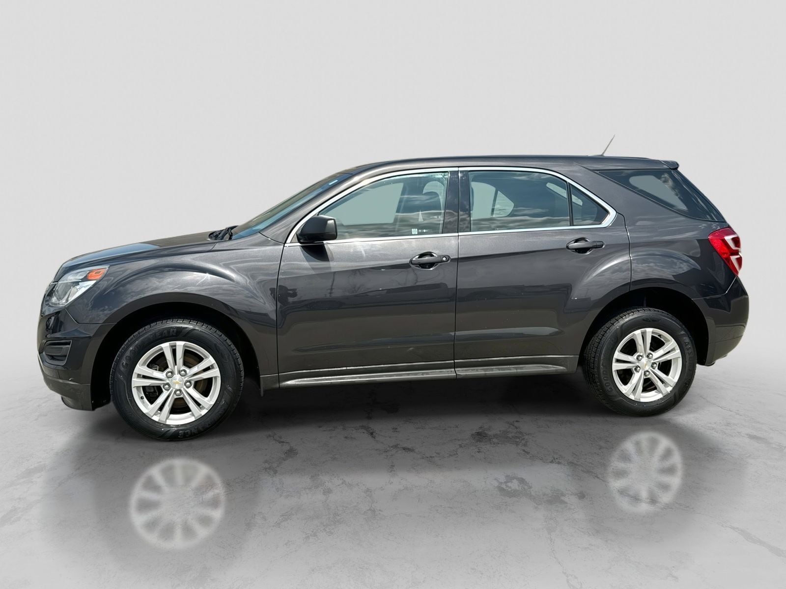 Thumbnail: 2016 Chevrolet Equinox - 3