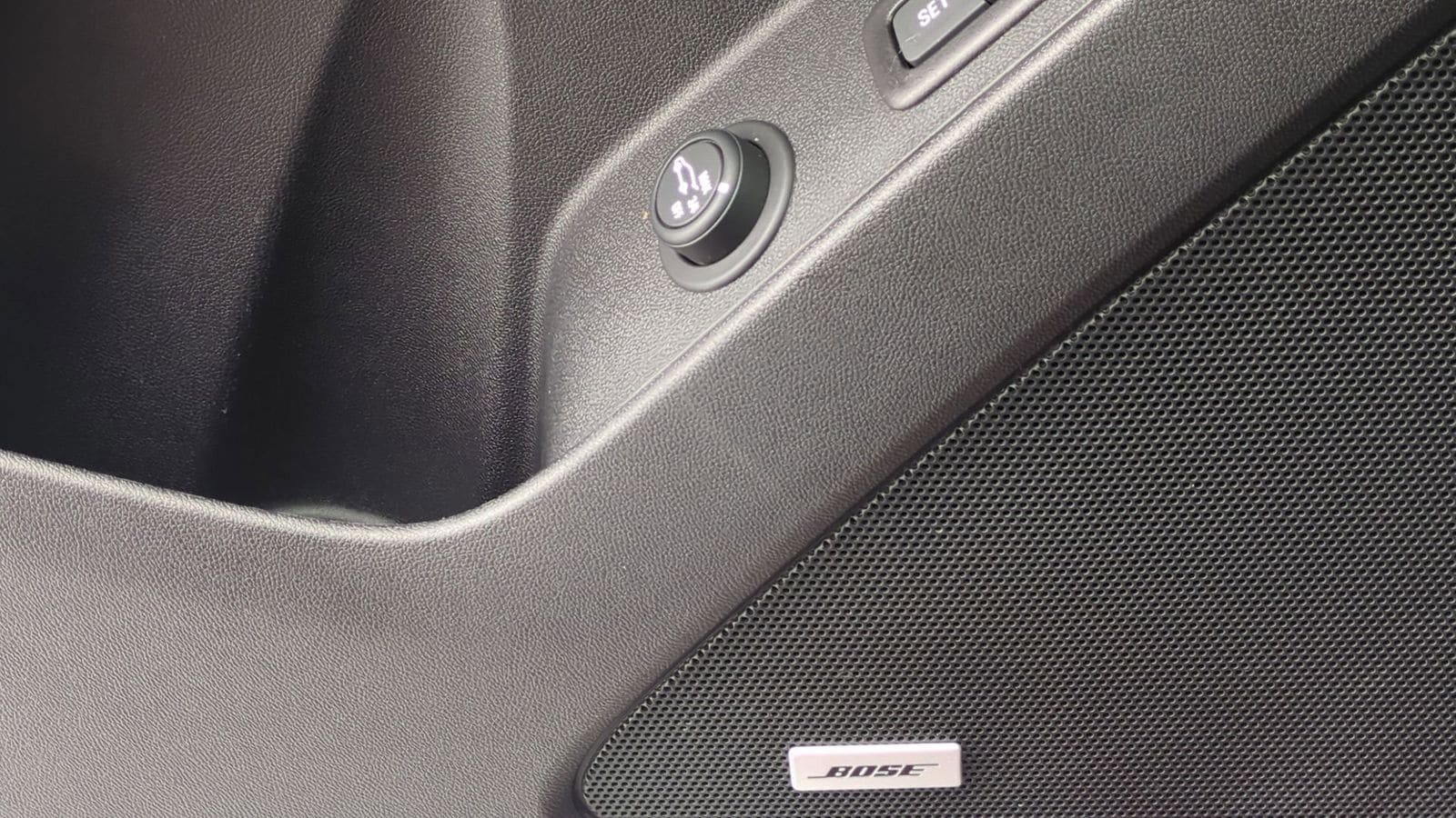 Thumbnail: 2018 Chevrolet Equinox - 37