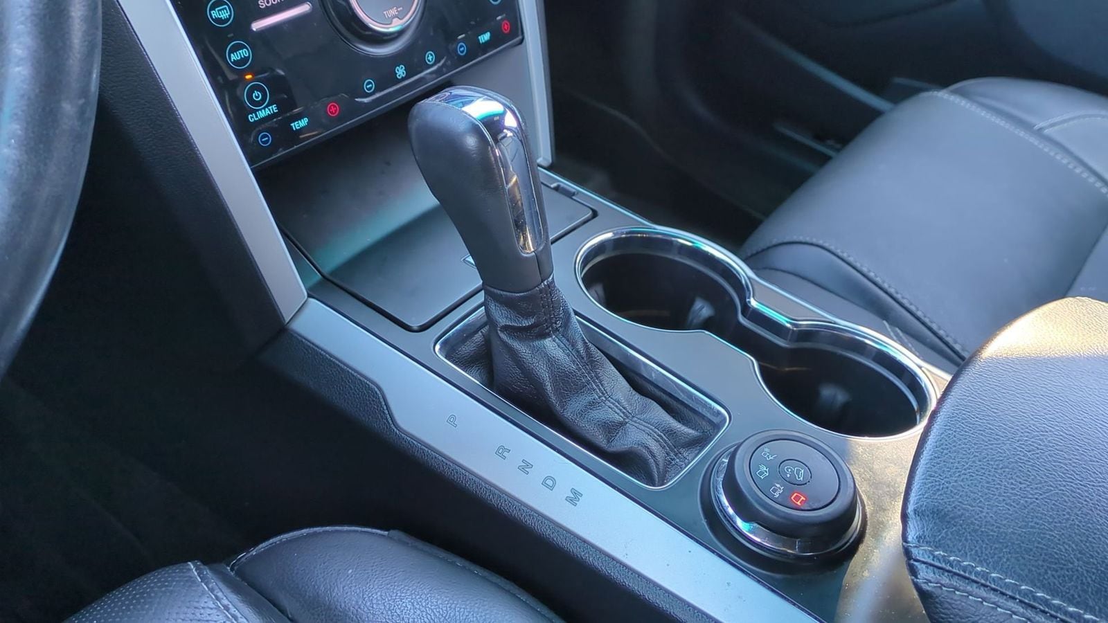 Thumbnail: 2015 Ford Explorer - 37