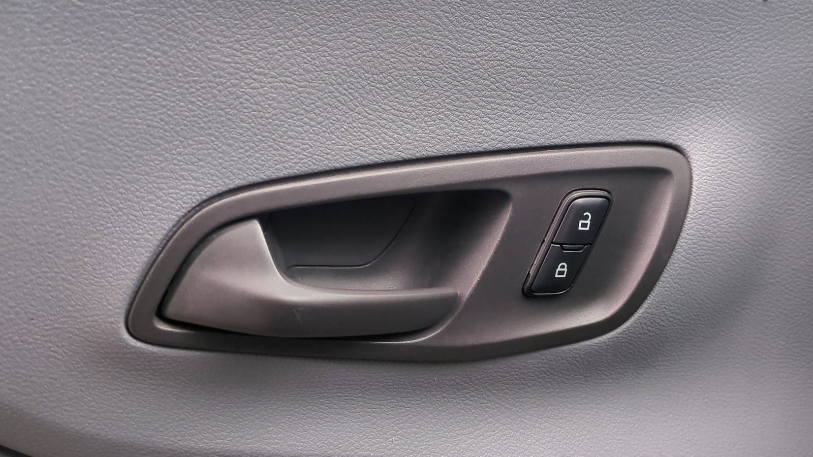 Thumbnail: 2018 Ford Transit Series - 17