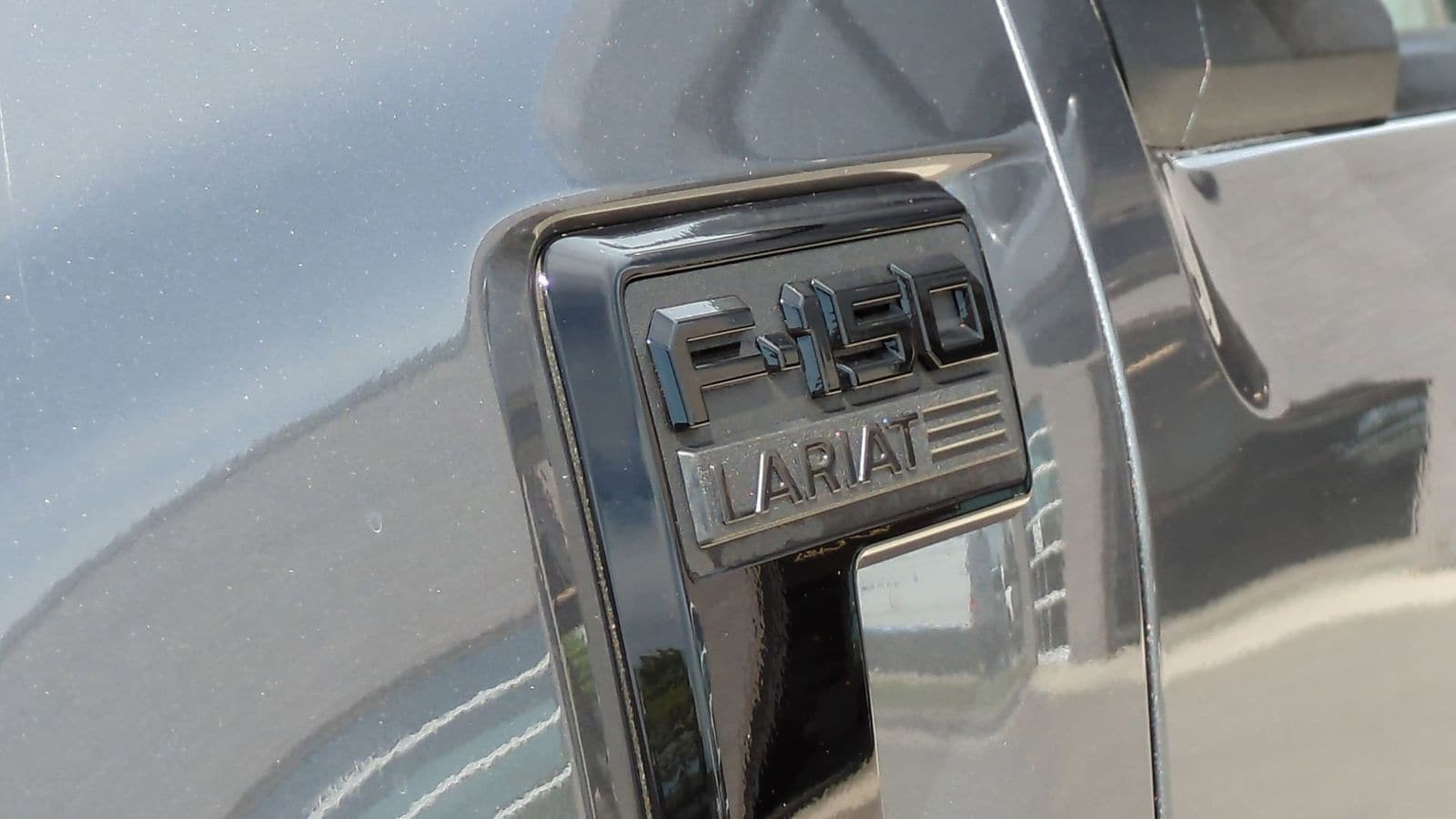2025 Ford F-150 Lariat 12