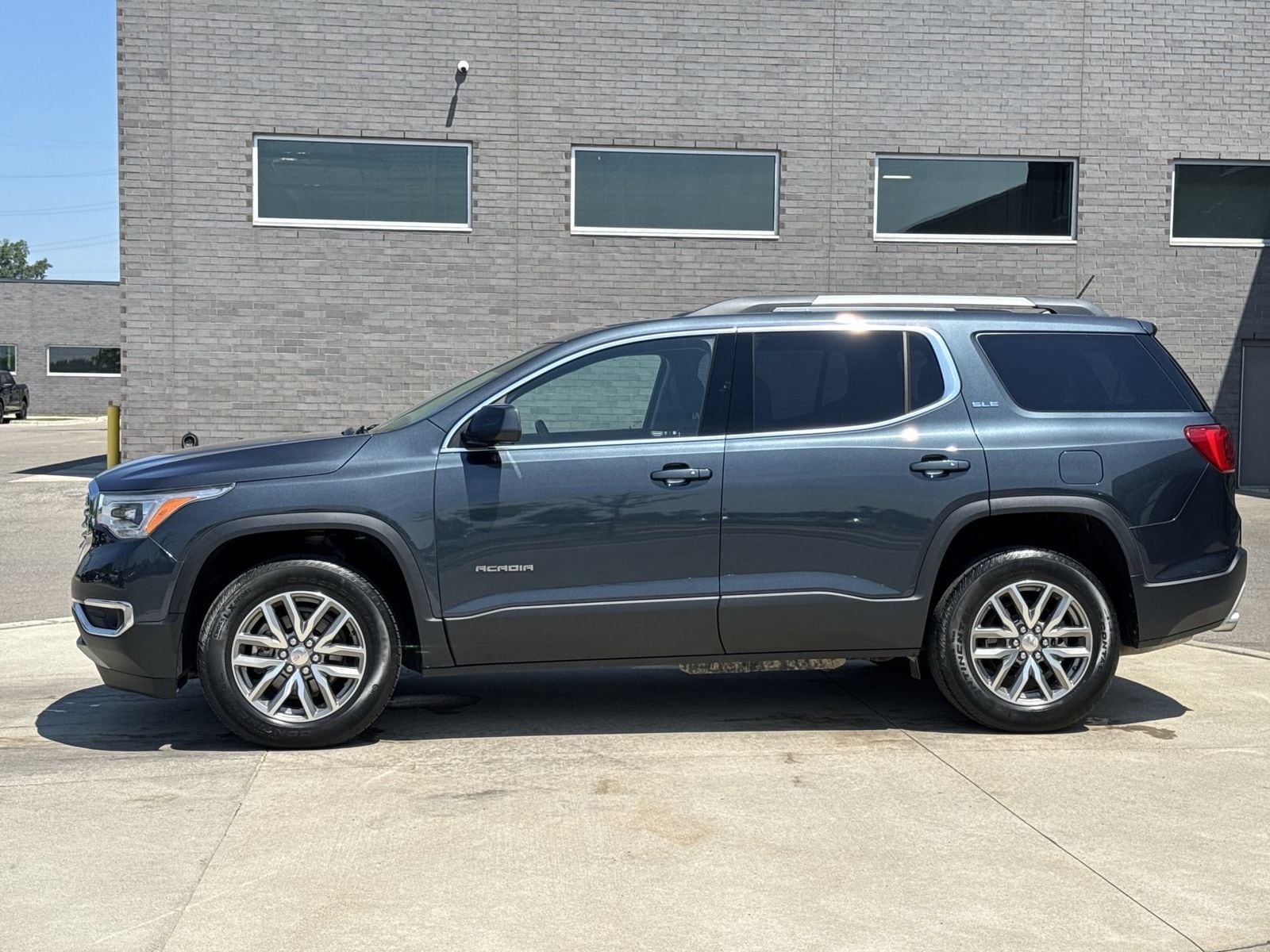 Thumbnail: 2019 GMC Acadia - 3
