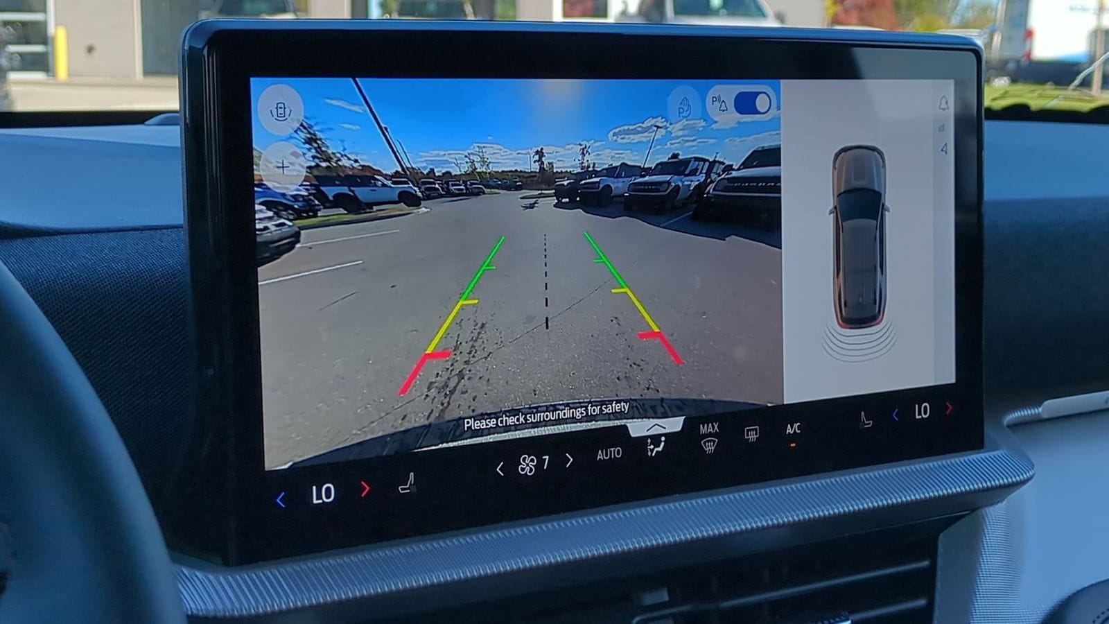 Thumbnail: 2025 Ford Explorer - 29