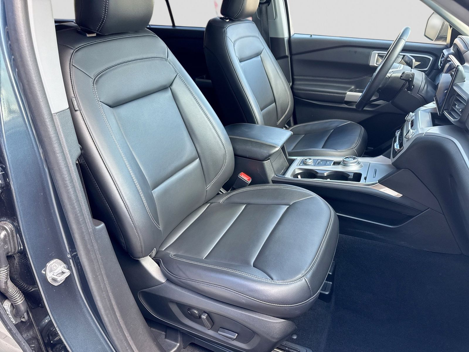 Thumbnail: 2023 Ford Explorer - 24