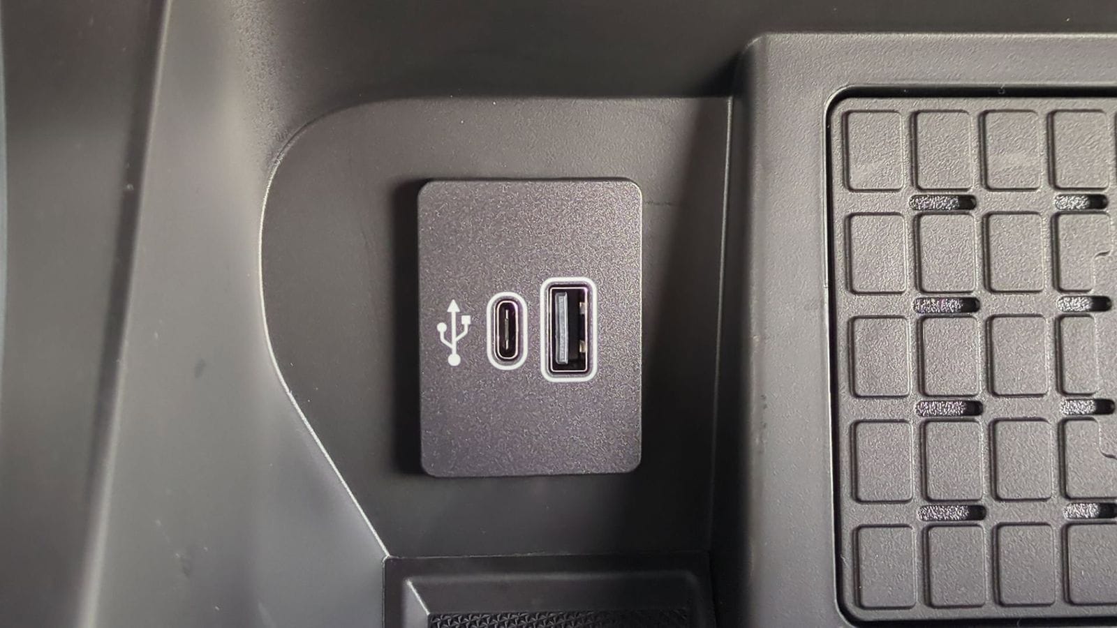 Thumbnail: 2025 Ford F-150 - 30