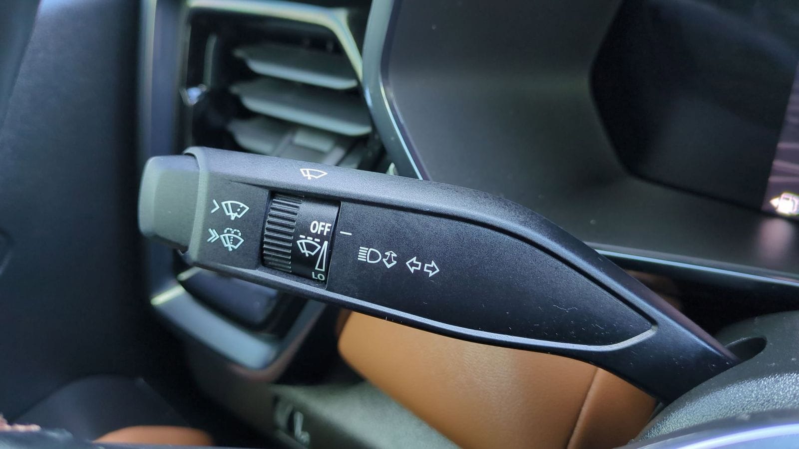 Thumbnail: 2023 GMC Canyon - 17