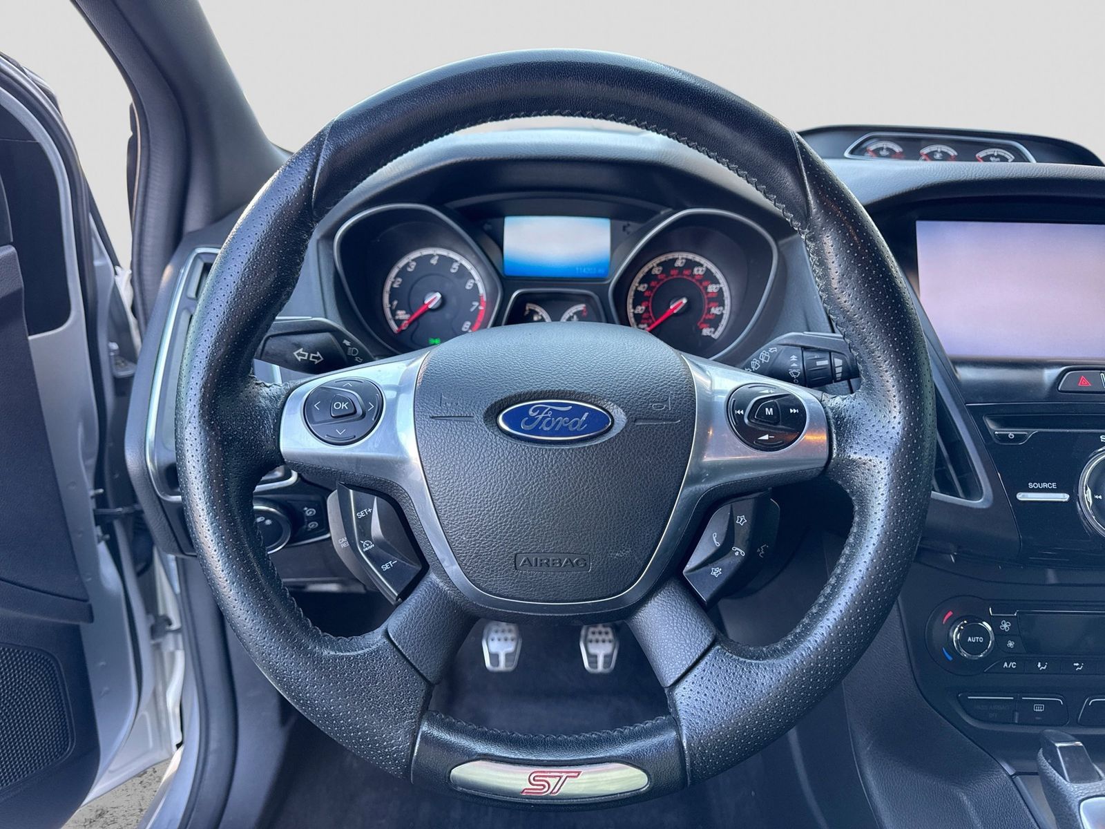 Thumbnail: 2013 Ford Focus - 20