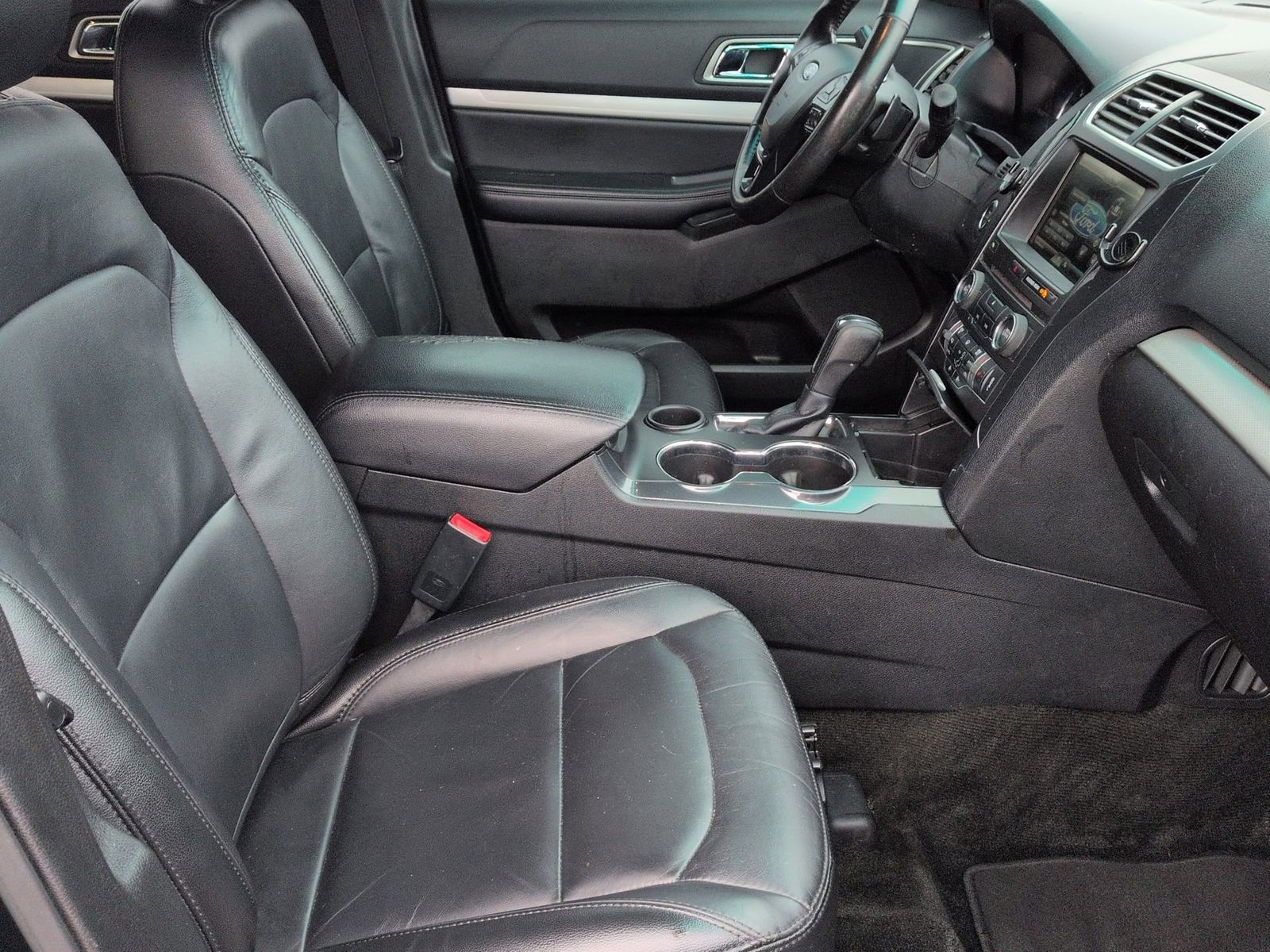 Thumbnail: 2016 Ford Explorer - 27