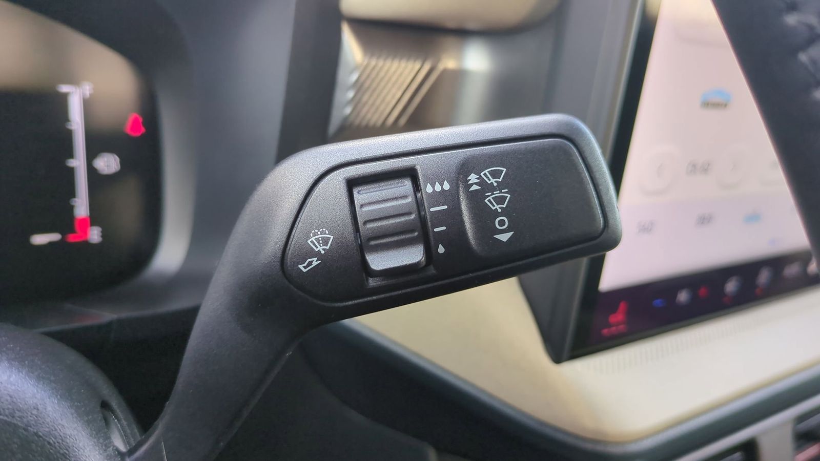 Thumbnail: 2025 Ford Maverick - 23