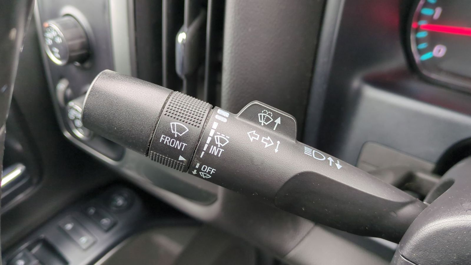 Thumbnail: 2016 Chevrolet Silverado 1500 - 28