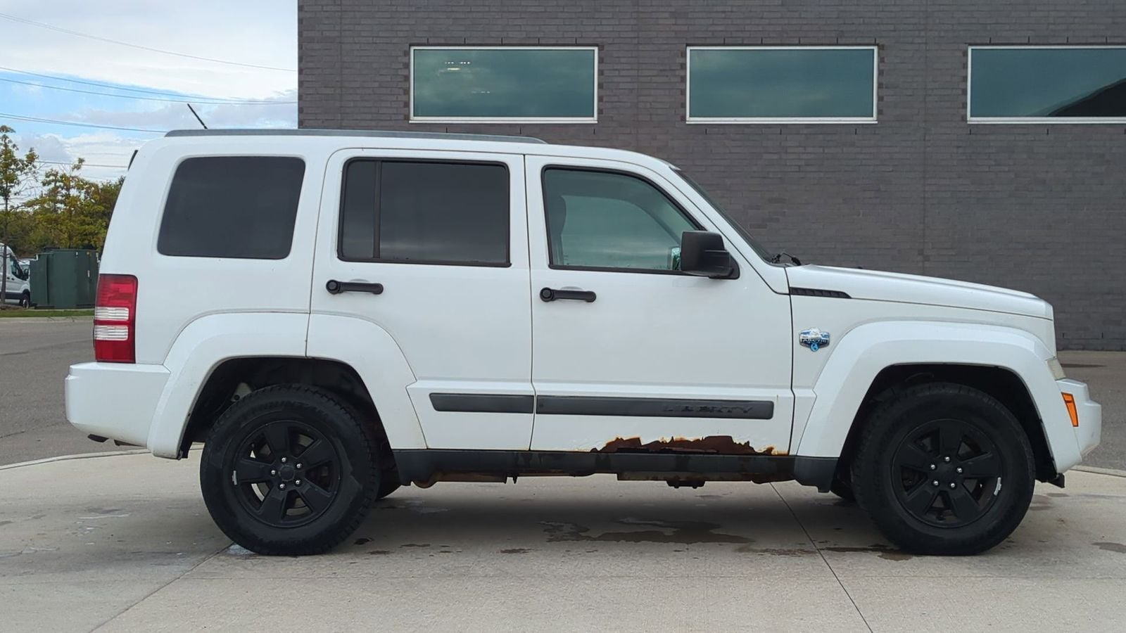 Thumbnail: 2012 Jeep Liberty - 4