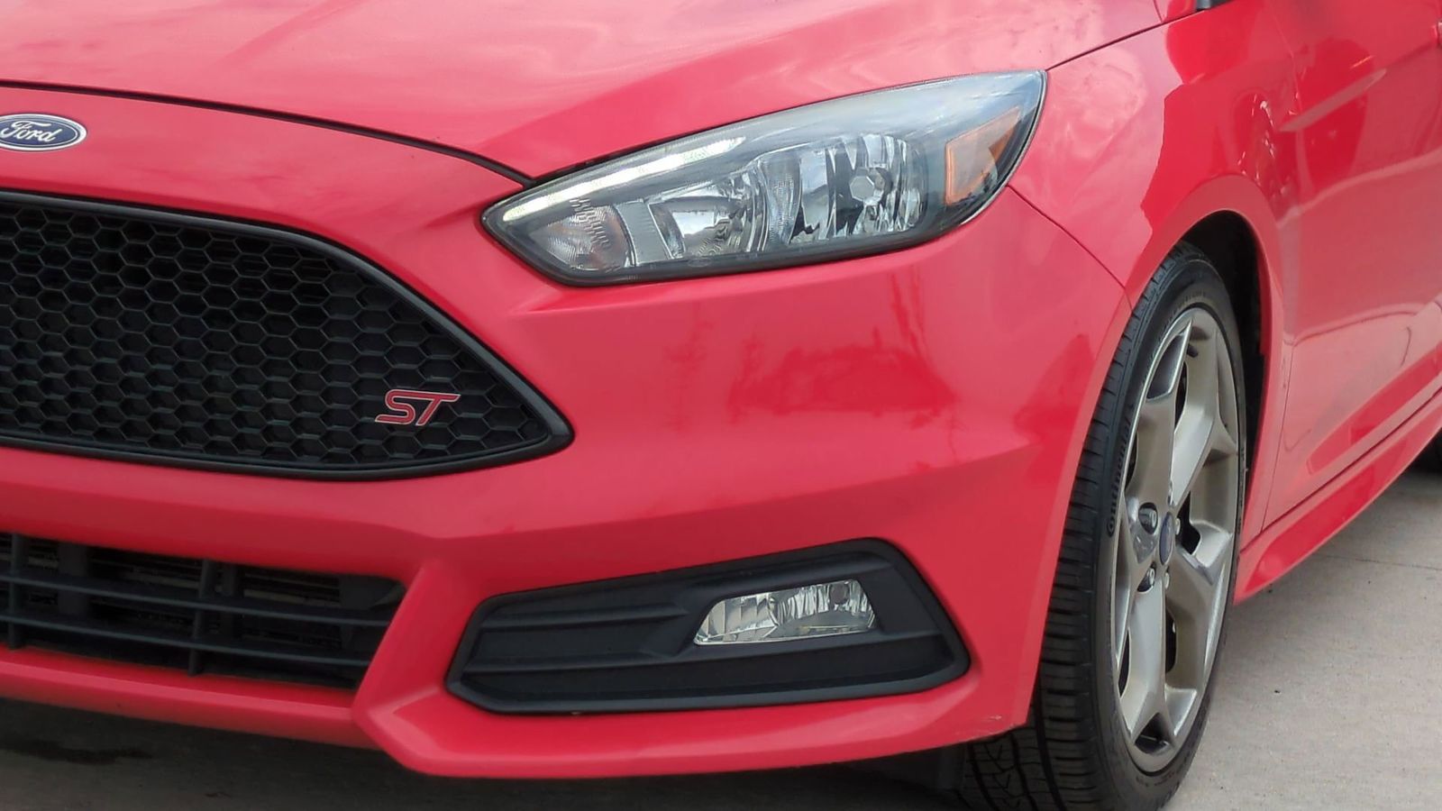 2017 Ford Focus ST 10