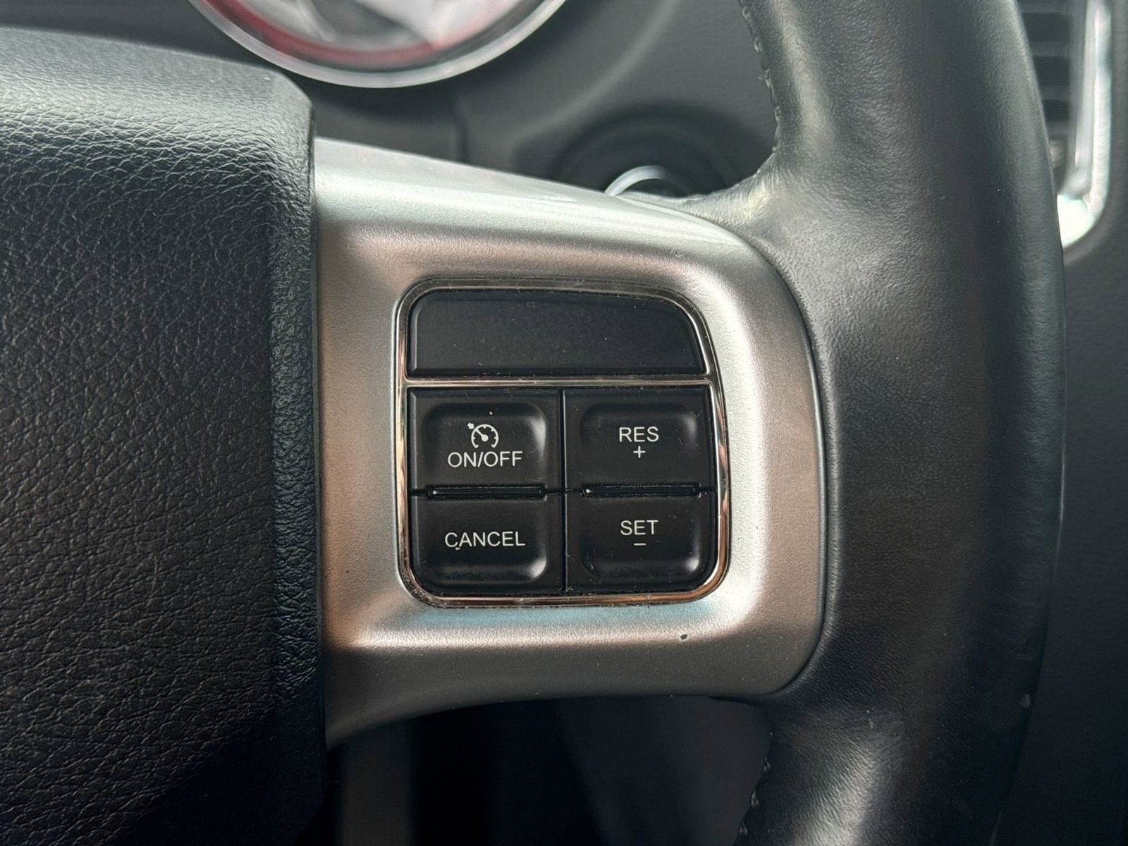 Thumbnail: 2012 Dodge Durango - 28