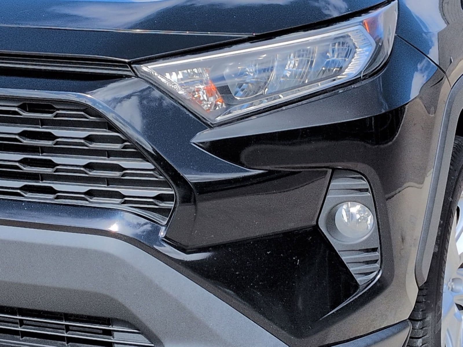 Thumbnail: 2019 Toyota RAV4 - 12